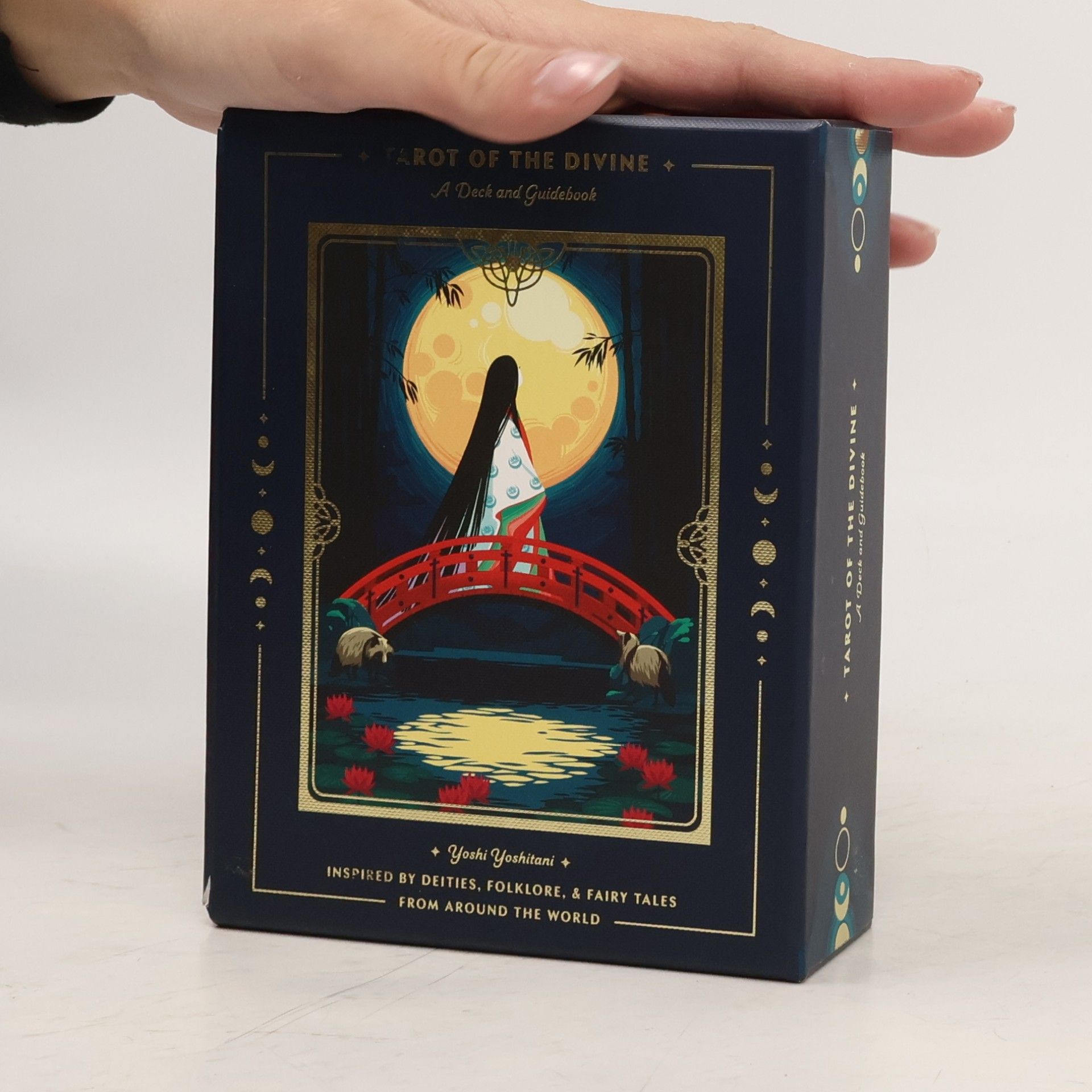 Yoshi Yoshitani Tarot of the Divine