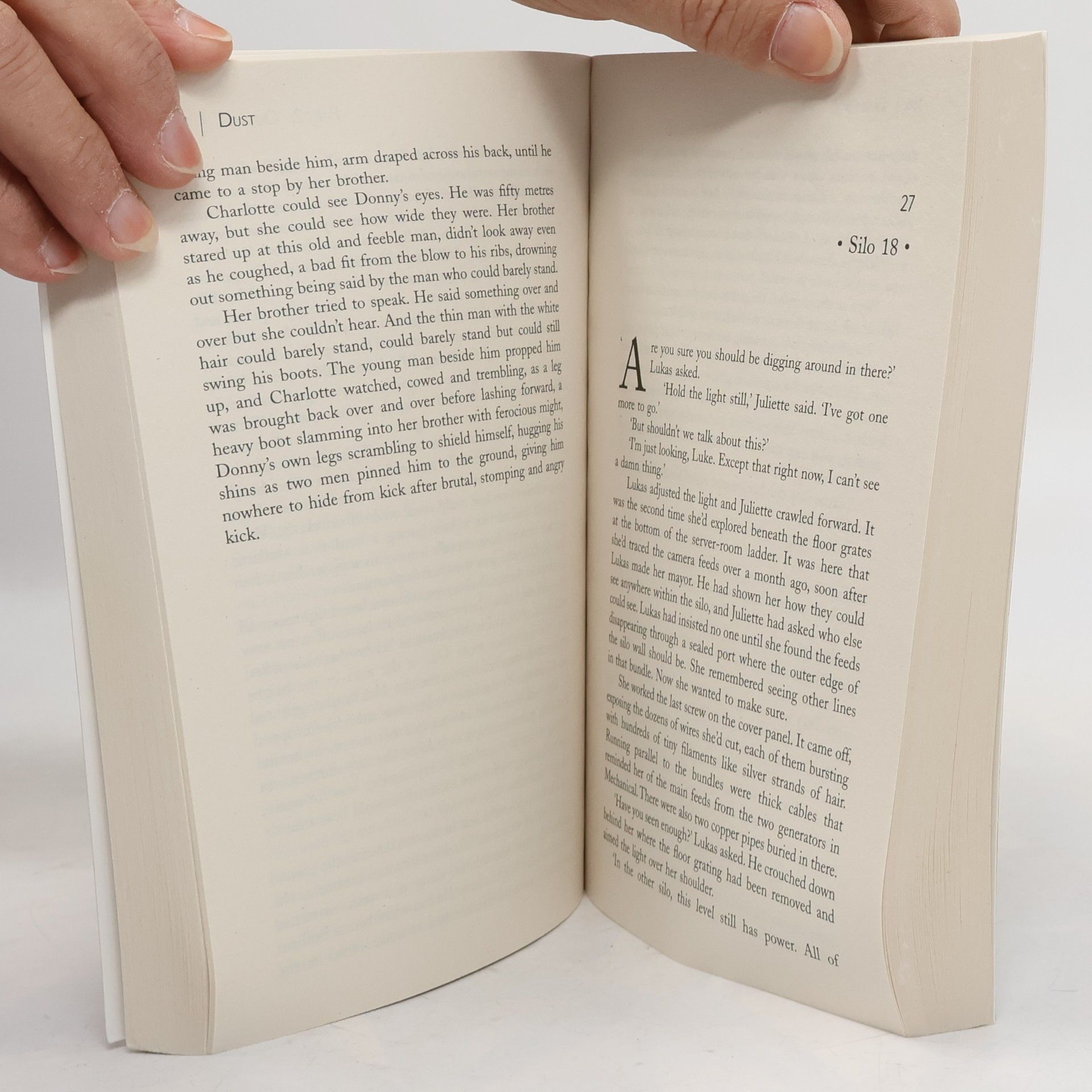 Hugh Howey Dust