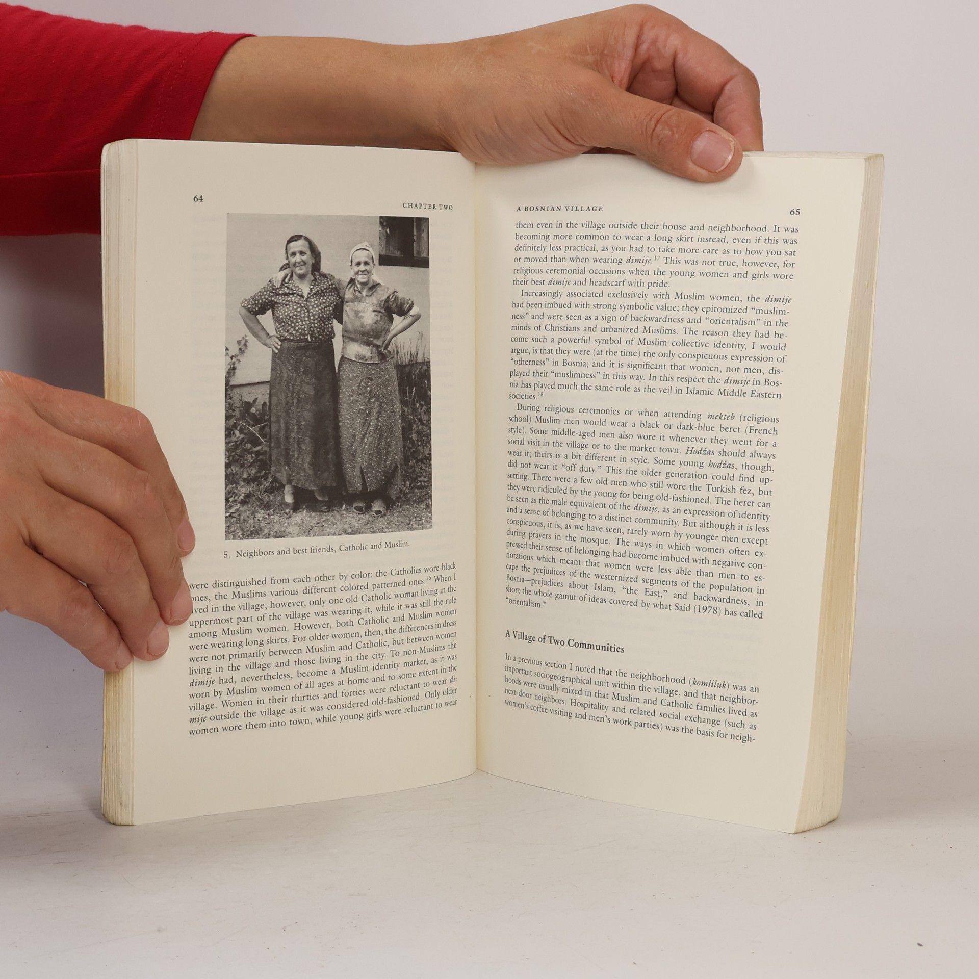 Tone Bringa Being Muslim the Bosnian Way: Identity and Community in a Central Bosnian Village