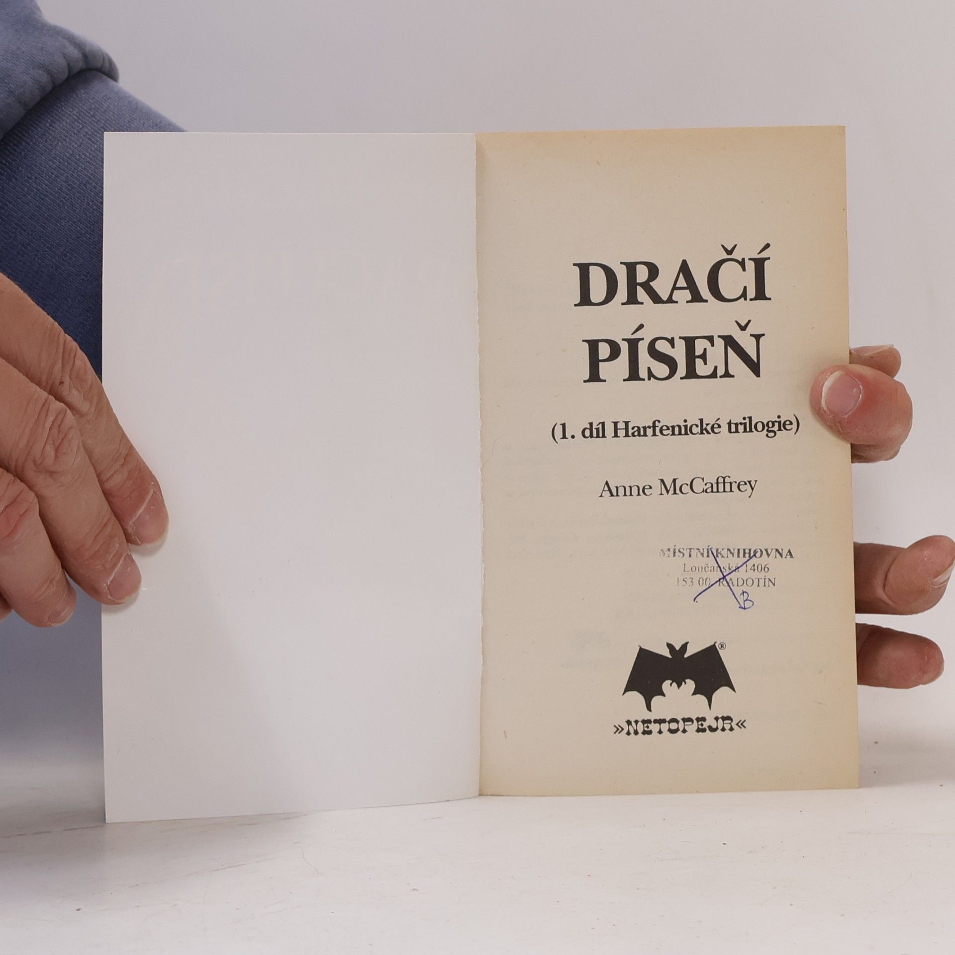 Anne McCaffrey Dračí píseň