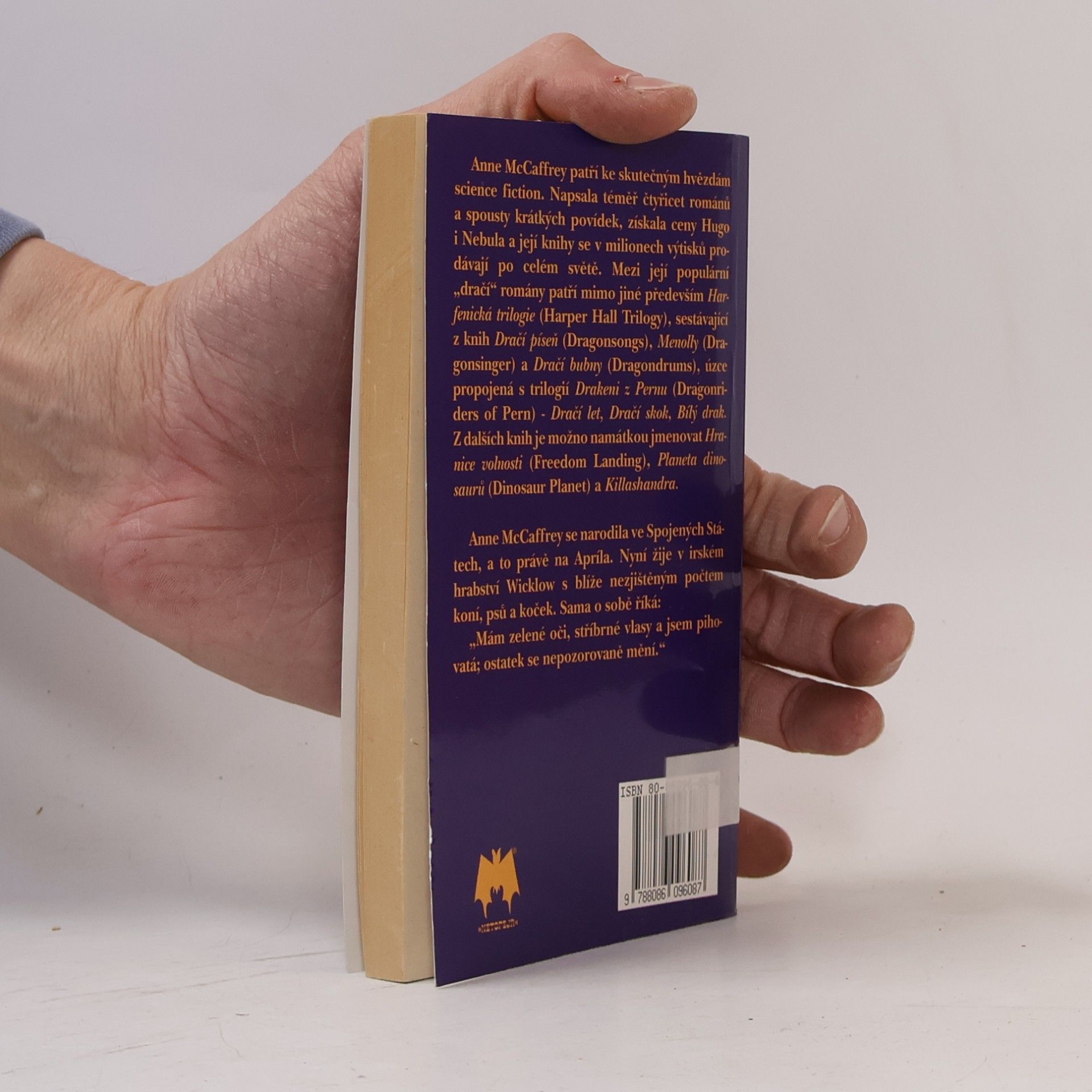 Anne McCaffrey Dračí píseň