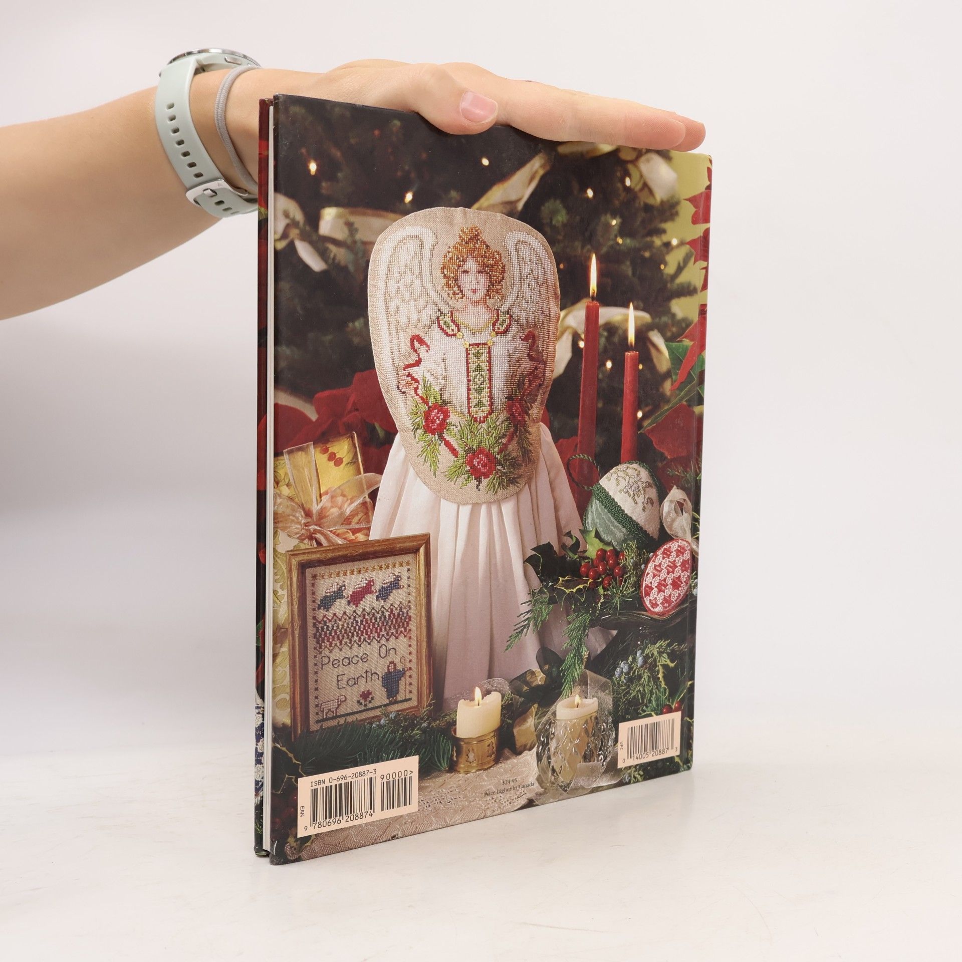 Meredith Books Better Homes and Gardens: A Cross-Stitch Christmas