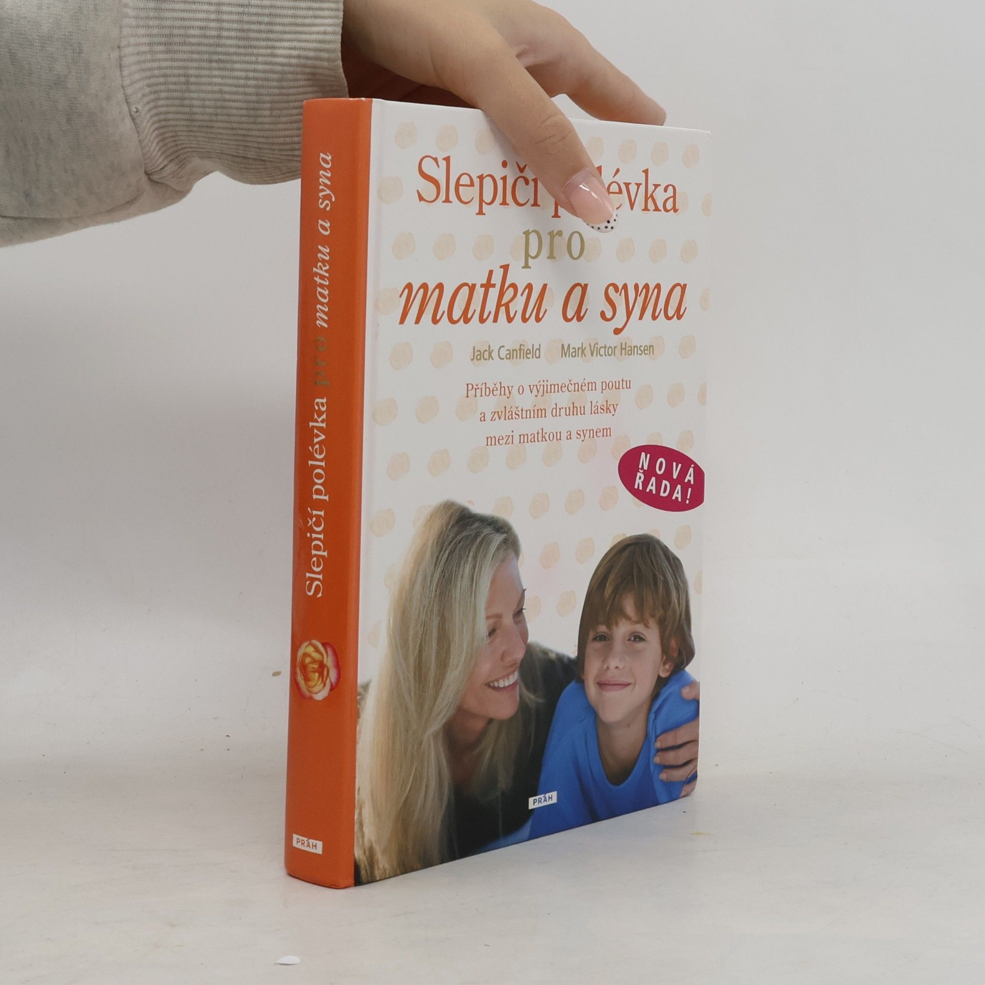 Slepičí polévka pro matku a syna