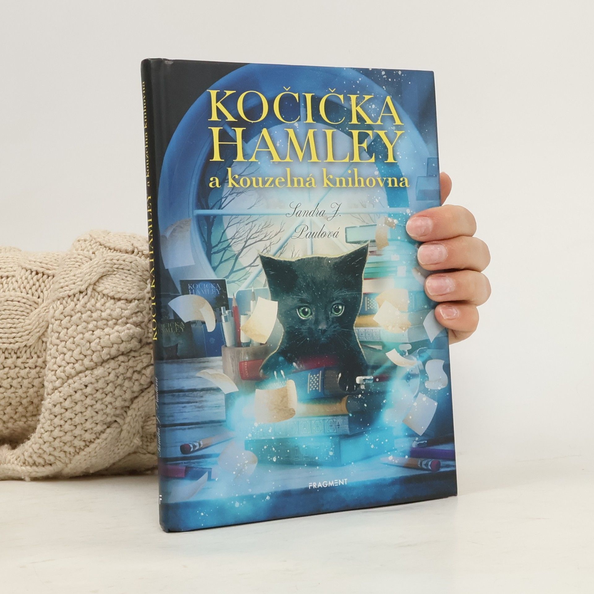 Sandra J. Paul Kočička Hamley a kouzelná knihovna