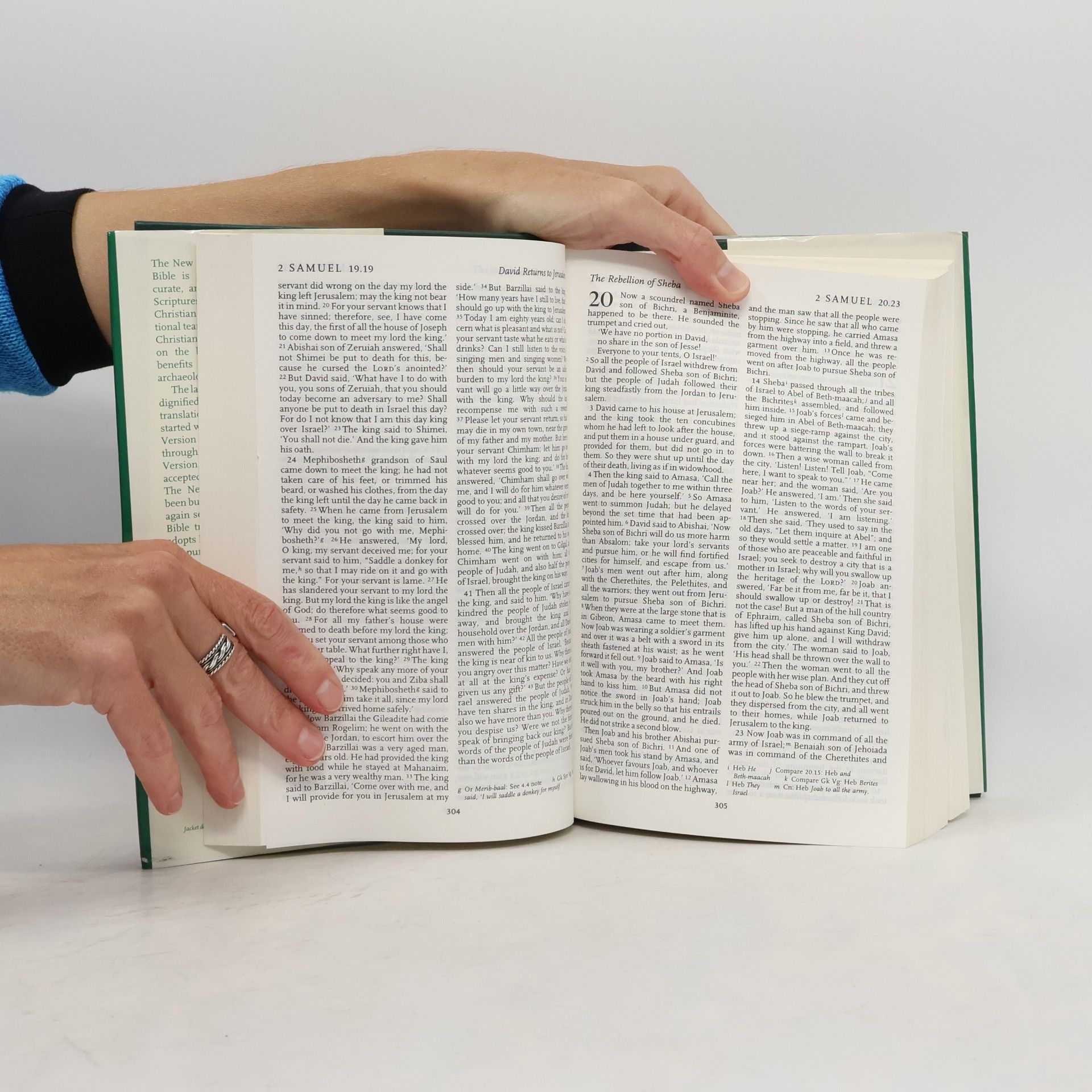 Anonymous New Revised Standard Version Bible: Popular Text Edition - Anglicized Edition