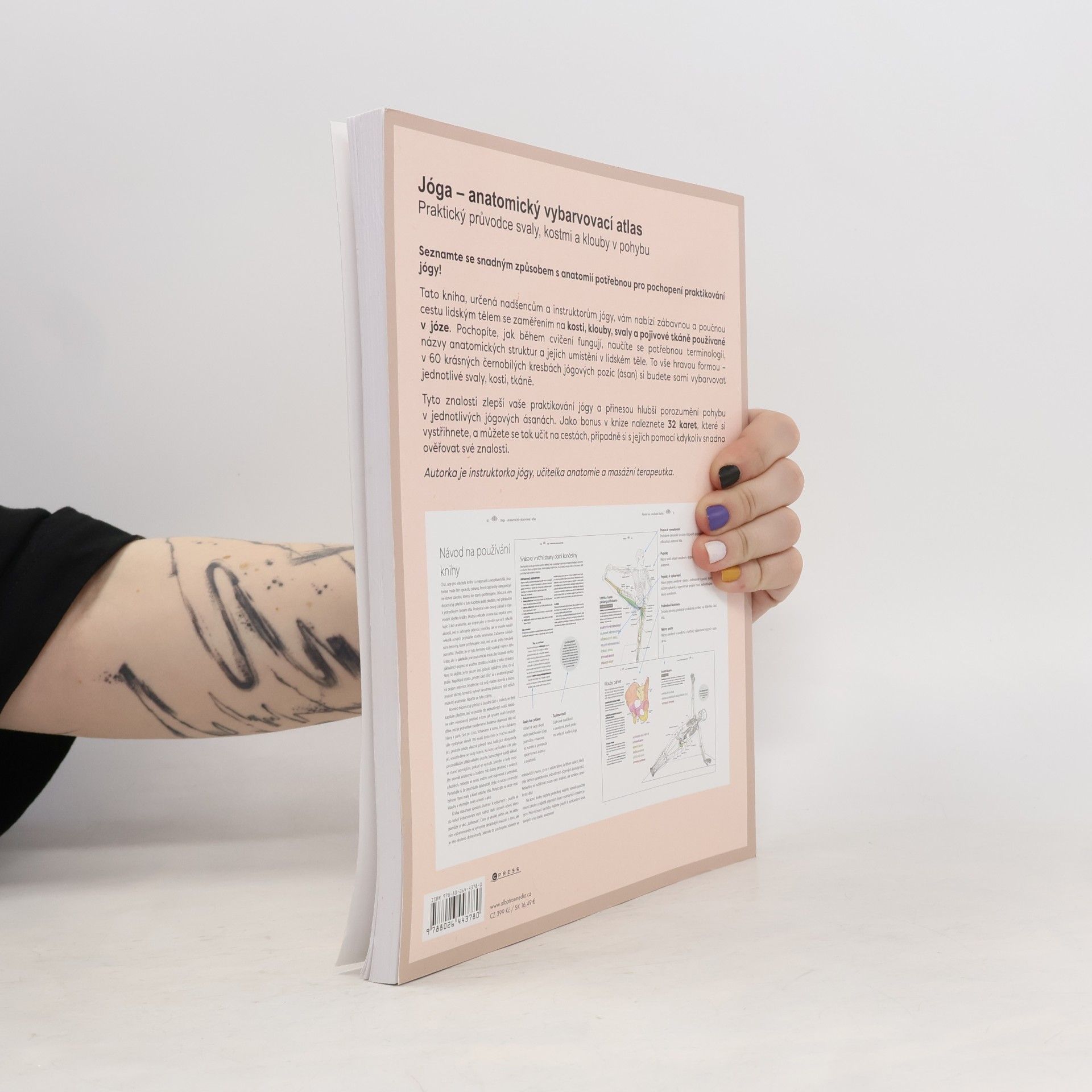 Kelly Solloway Jóga. Anatomický vybarvovací atlas. Praktický průvodce svaly, kostmi a klouby v pohybu