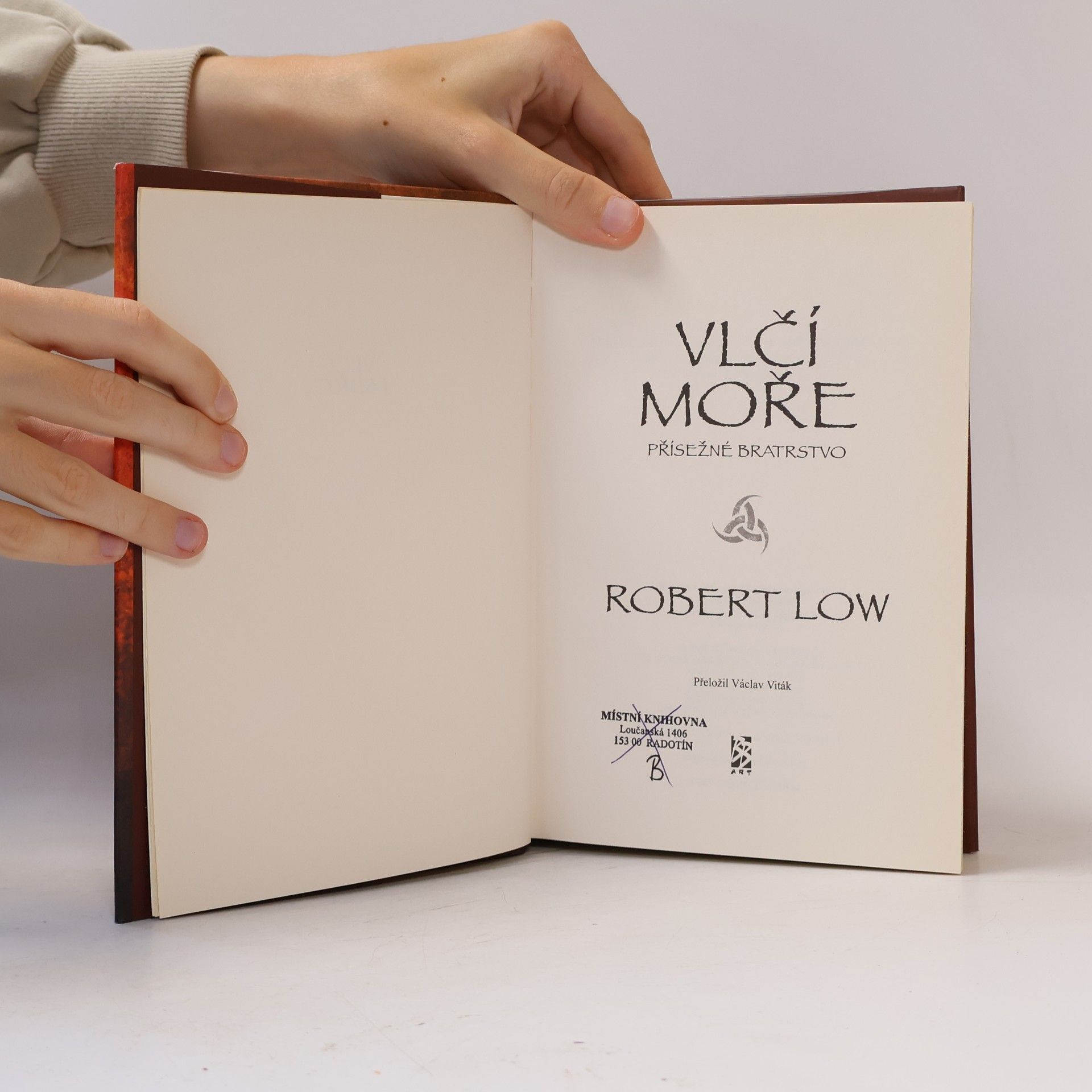 Robert Low Vlčí moře