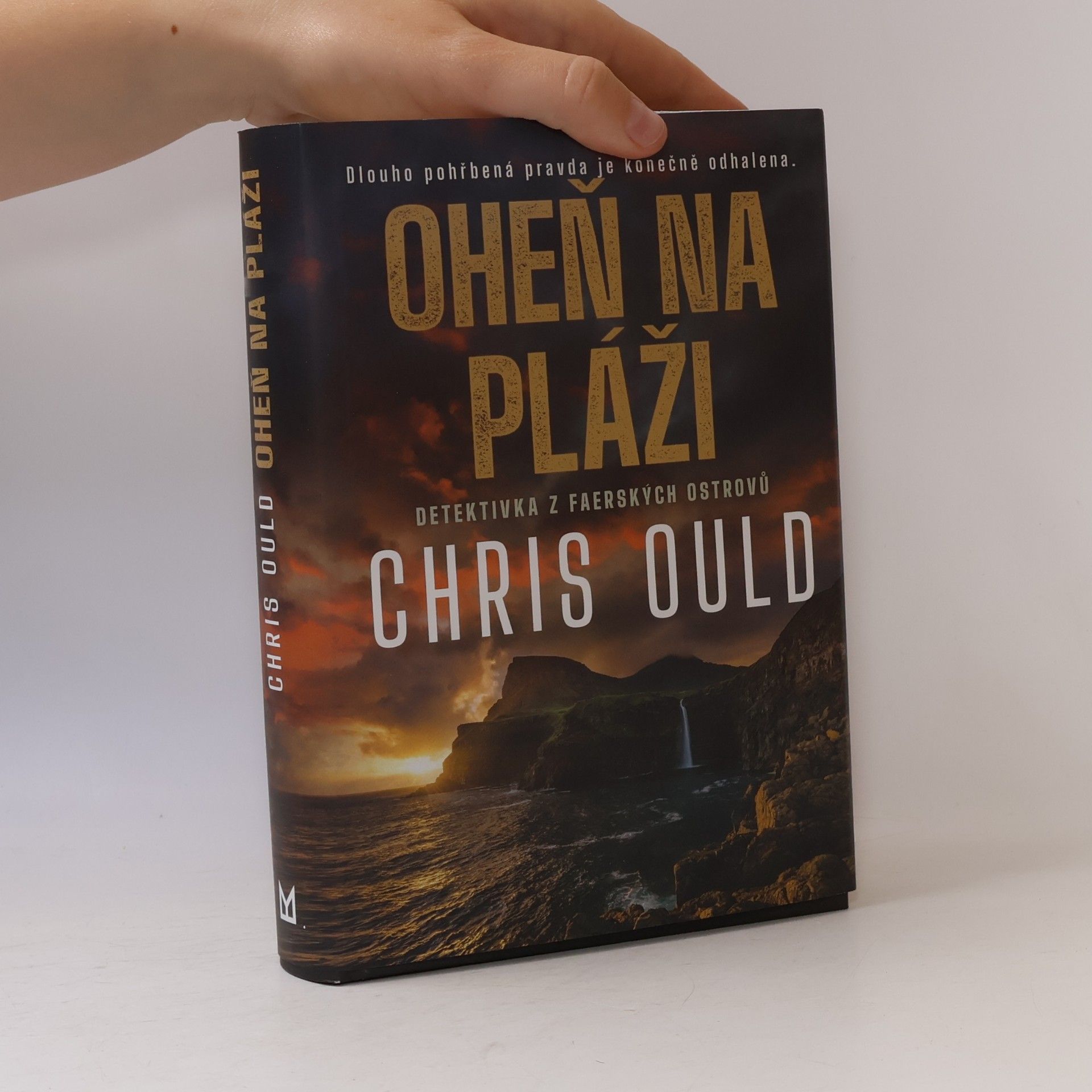 Chris Ould Oheň na pláži