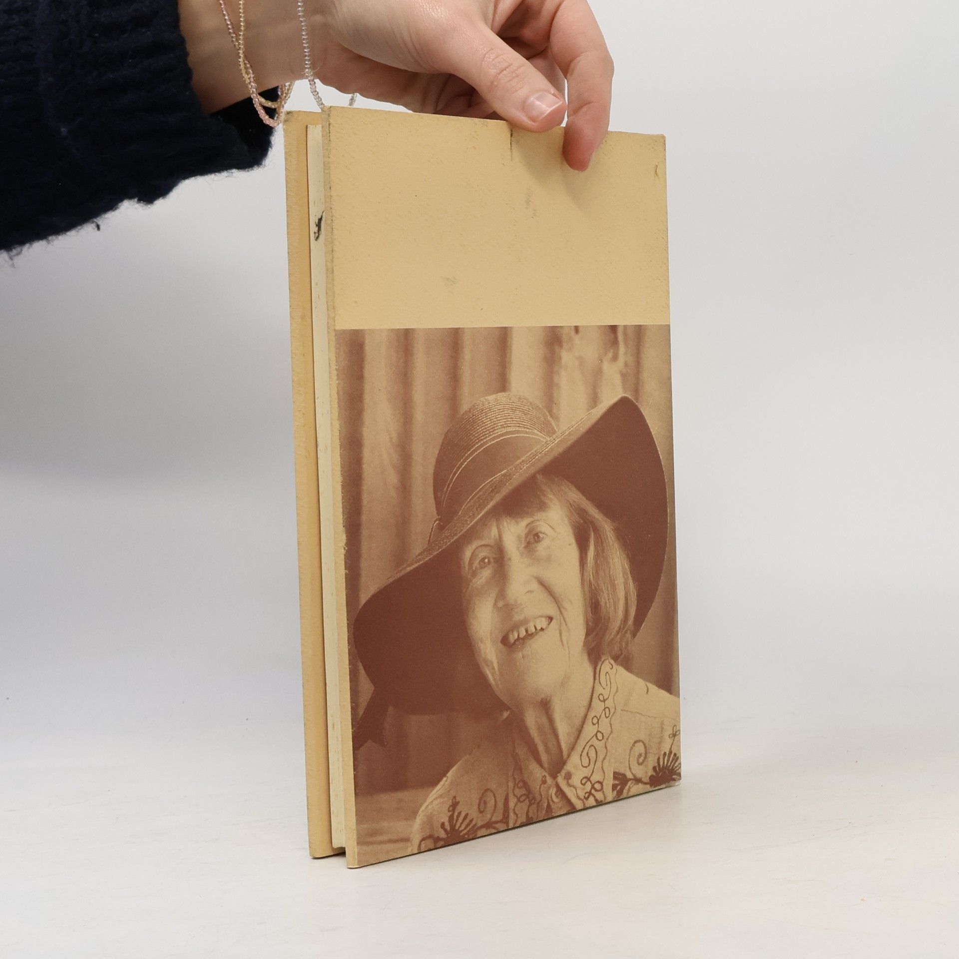 Frances Miller Hickman "Tanty". Encounters with the past