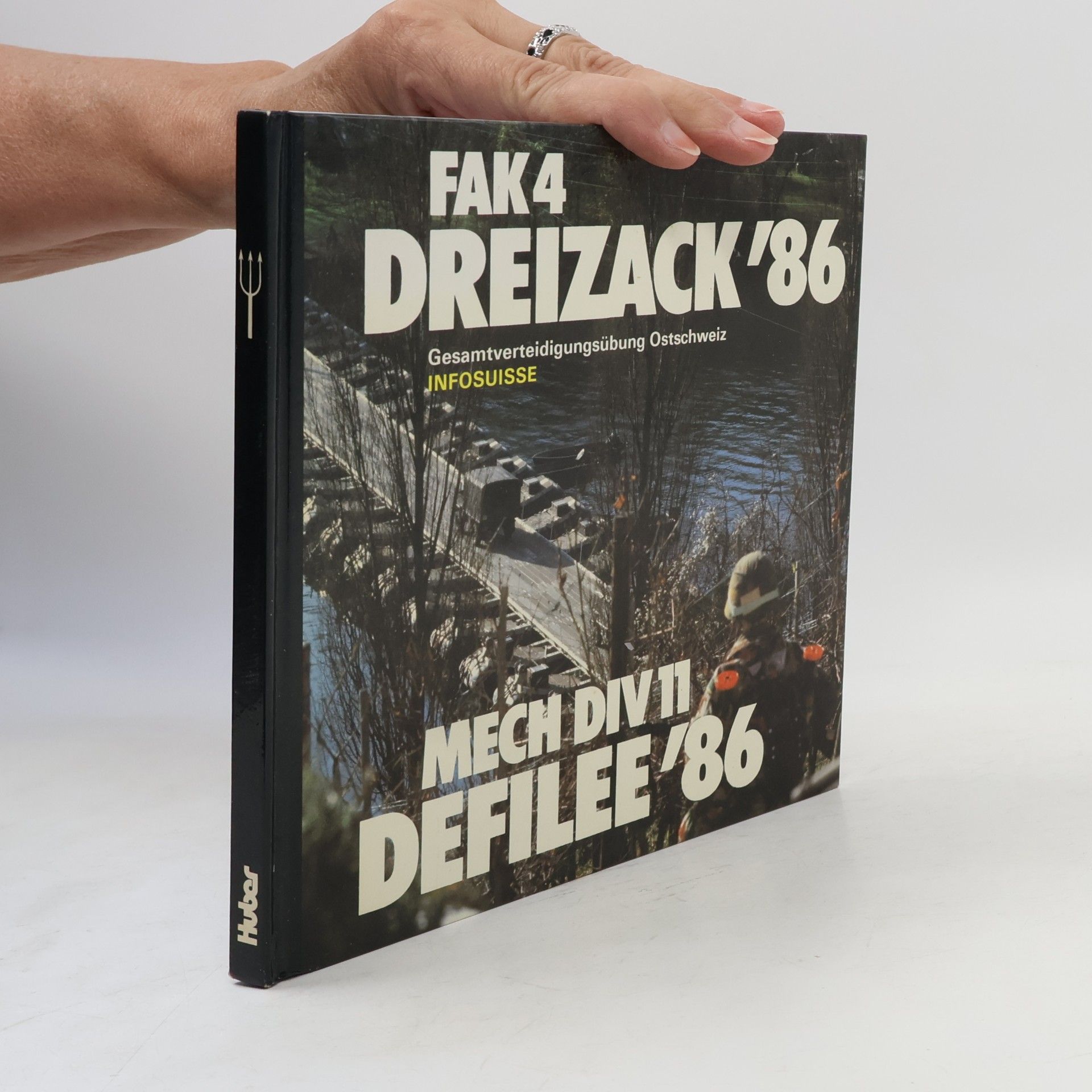 FAK 4 Dreizack '86. Mech div 11 Defilee '86