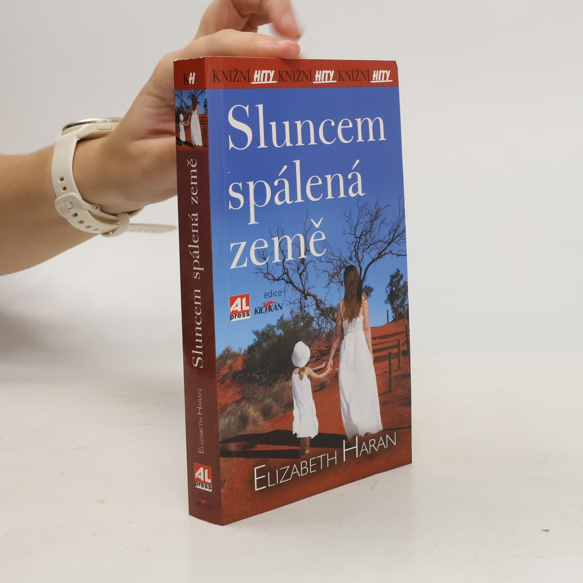 Sluncem spálená země