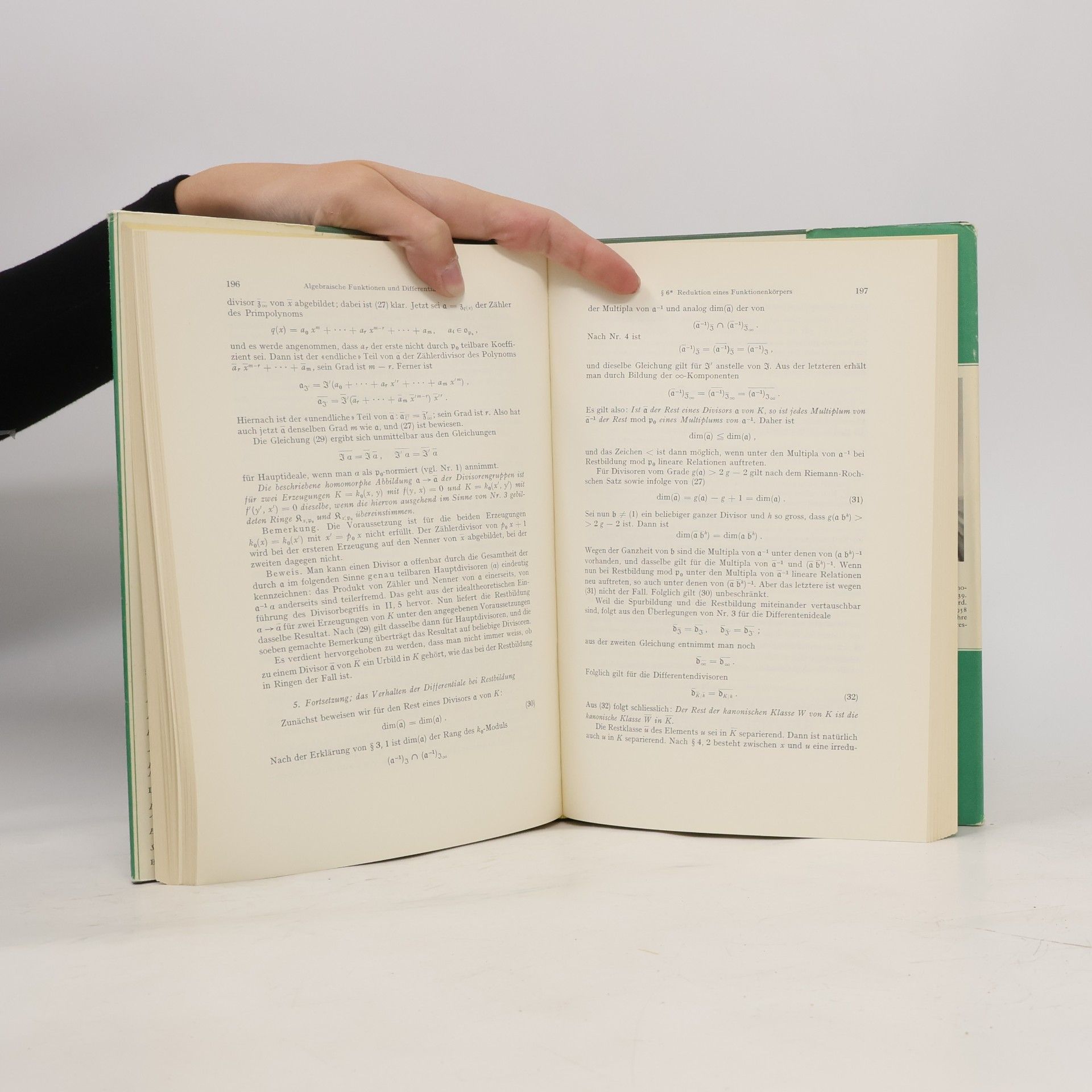 M. Eichler Einführung in die Theorie der algebraischen Zahlen und Funktionen