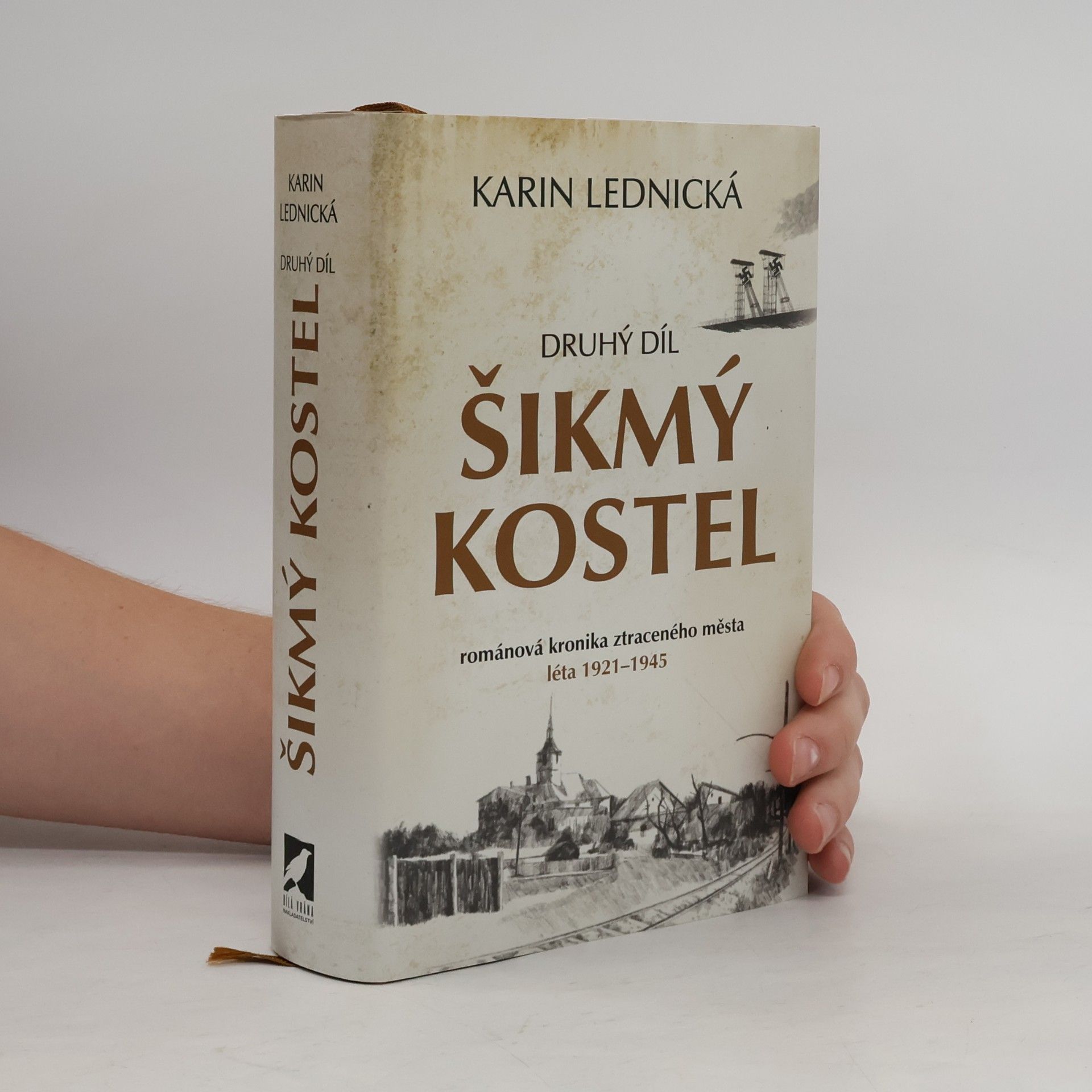 Karin Lednická Šikmý kostel 2