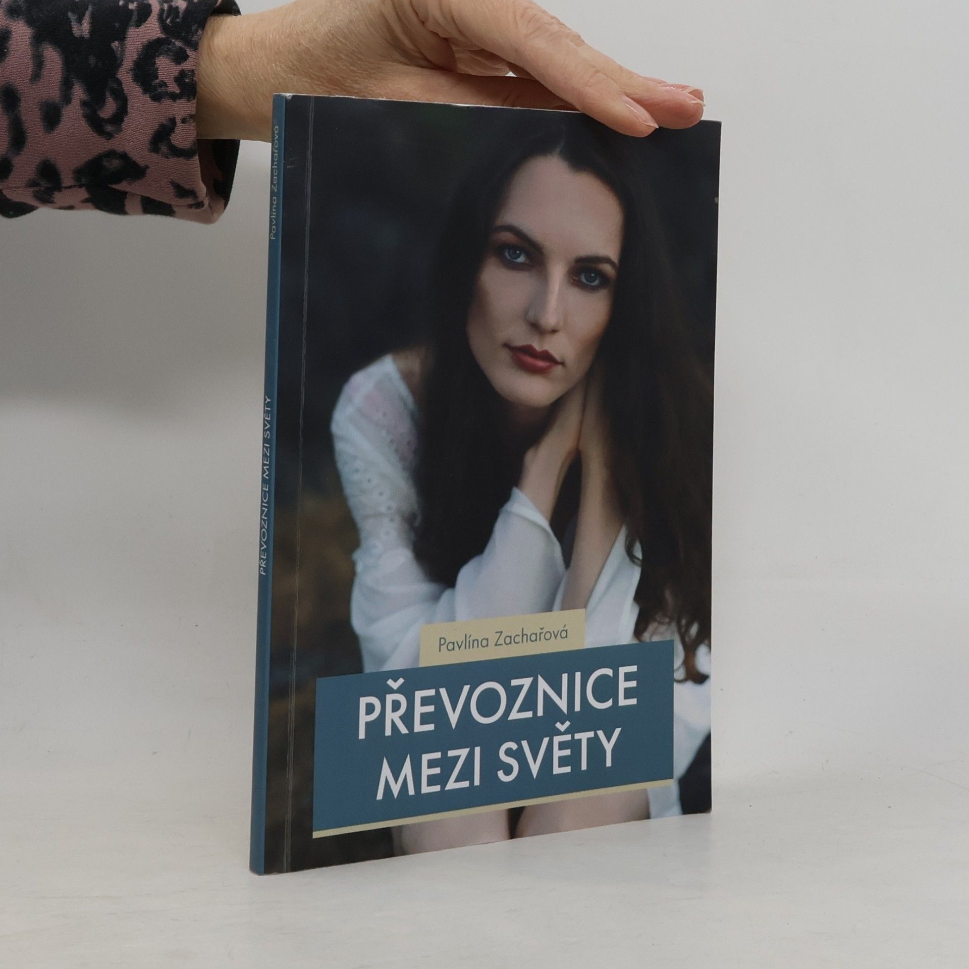 Pavlína Zachařová Převoznice mezi světy