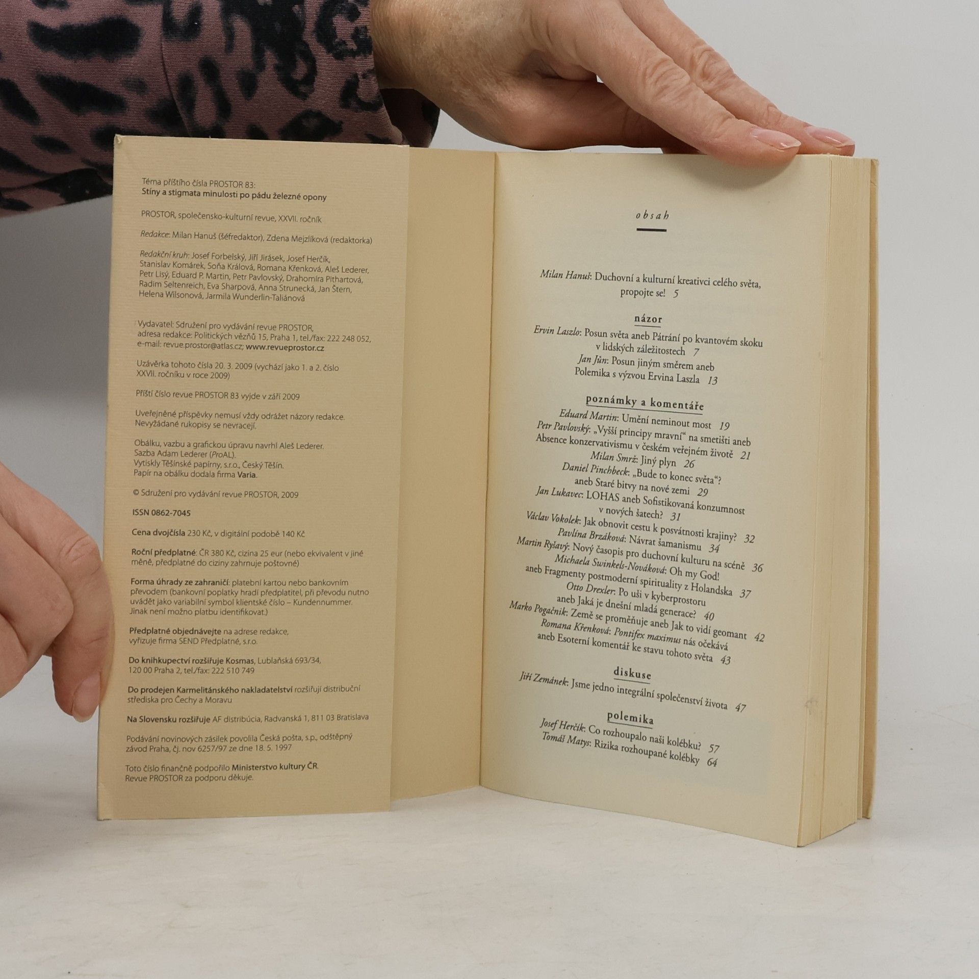 Kolektiv autorů 81/82 Revue Prostor. Stavitelé duchovních mostů. Žijeme čas změny?