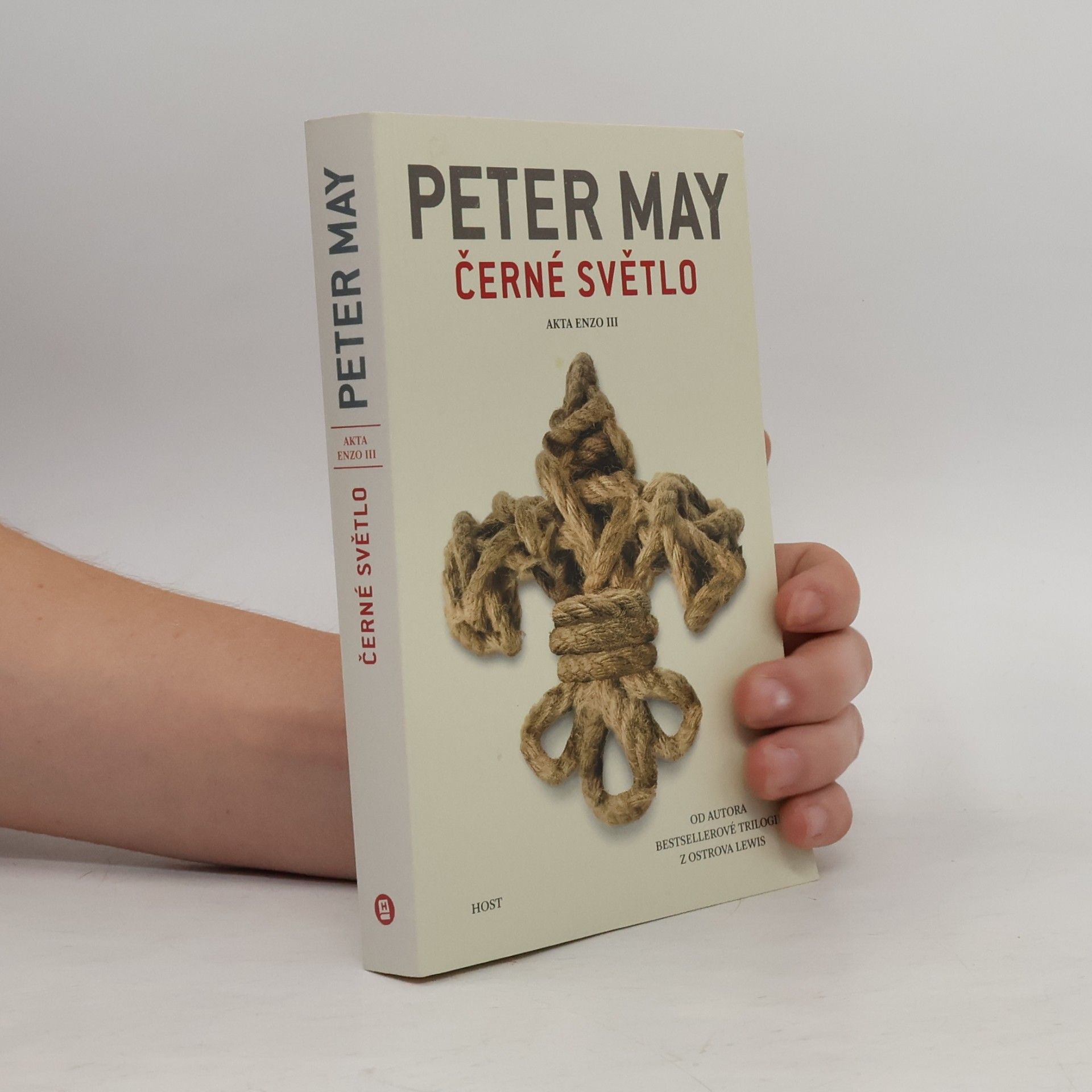 Peter May Černé světlo. Akta Enzo III