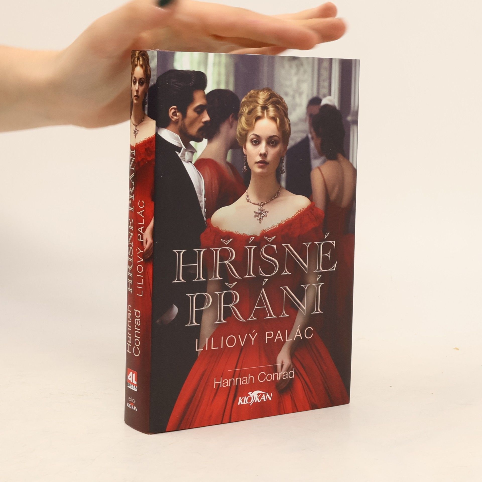 Hannah Conrad Hříšné přání. Liliový palác