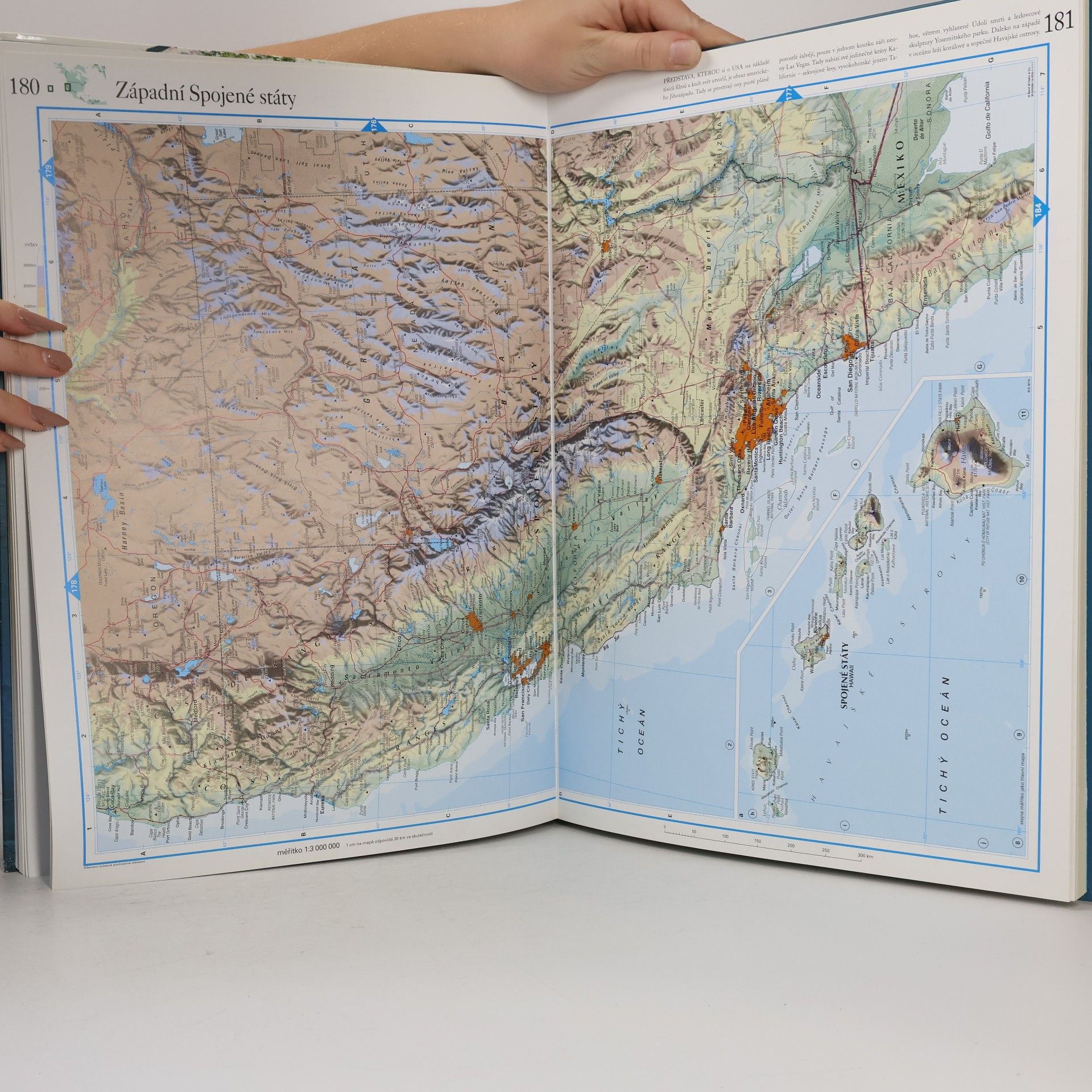 Kolektiv autorů Ilustrovaný atlas světa pro nové století