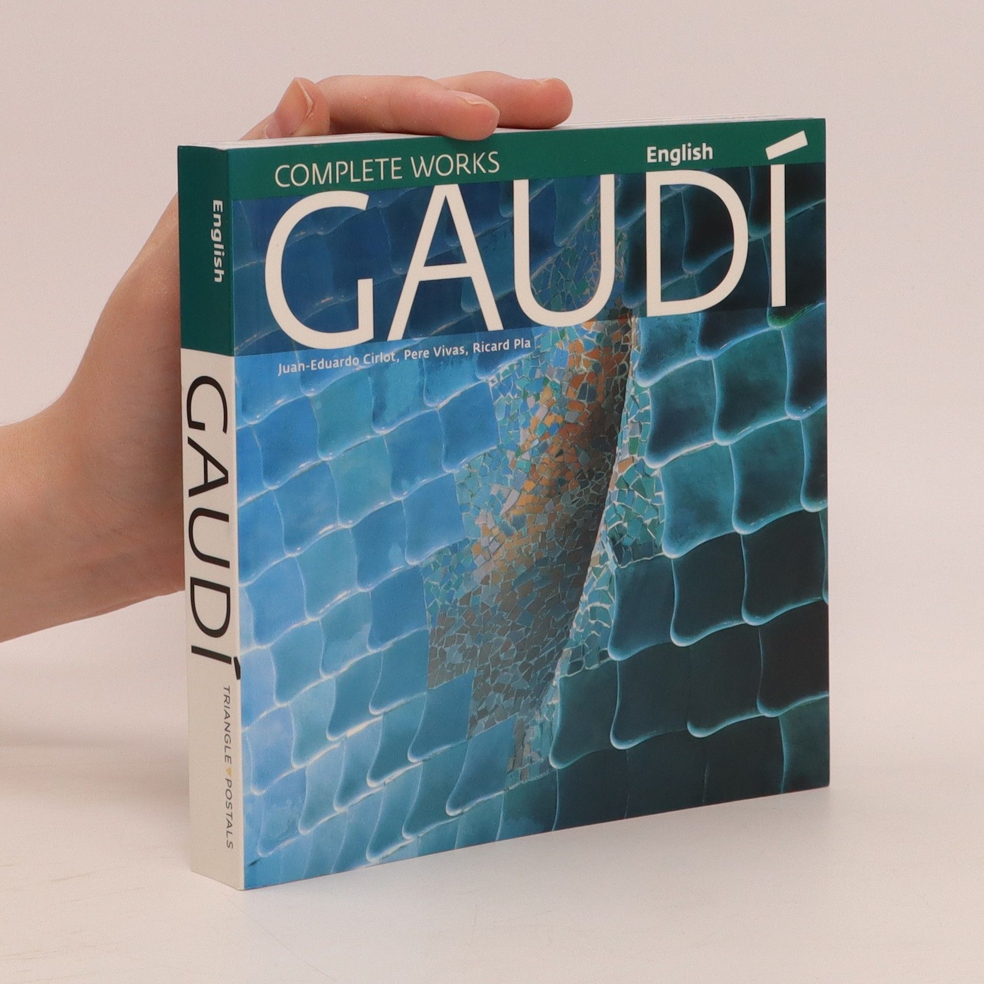 Juan-Eduardo Cirlot Gaudí : introduction to his architecture