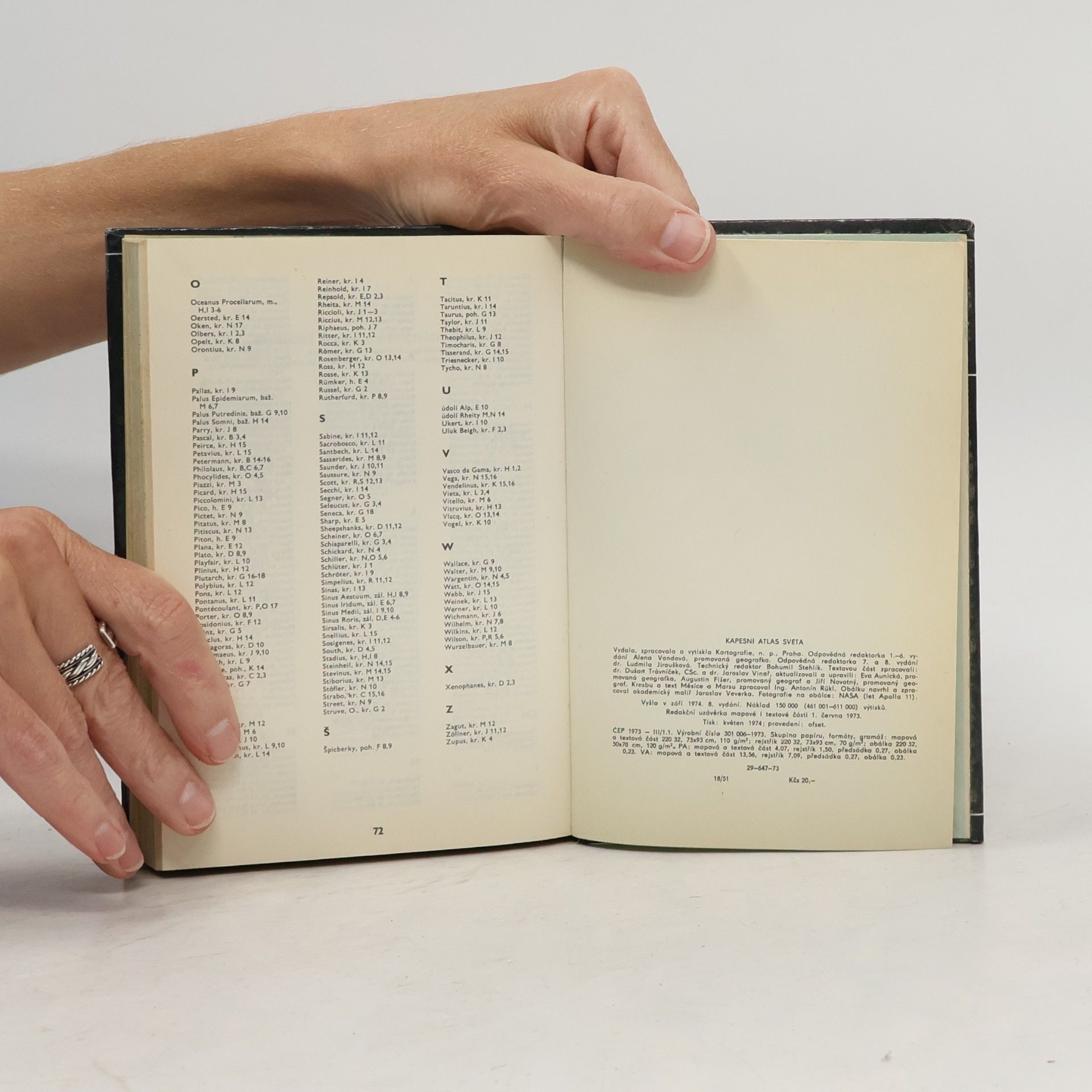 Autorenkollektiv Kapesní atlas světa