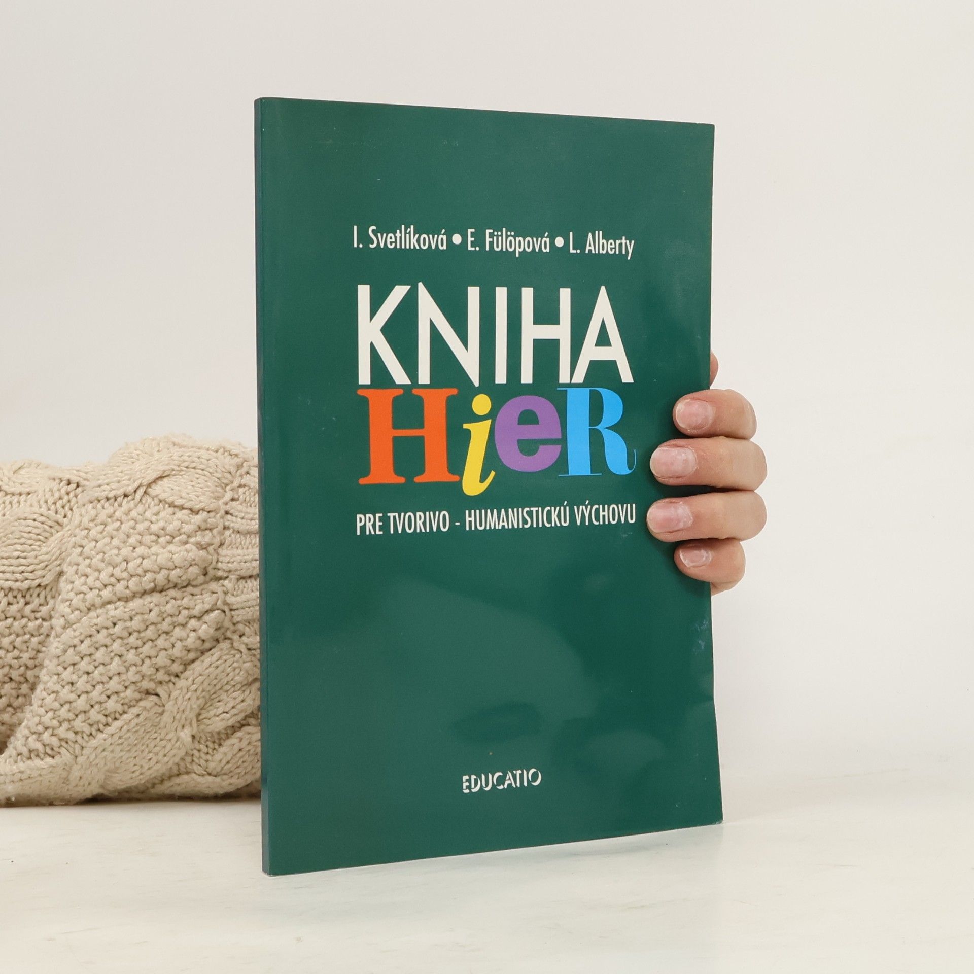 Kniha hier