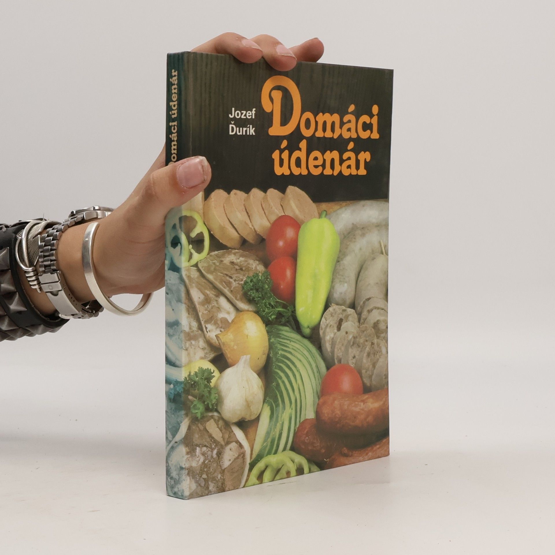 Domáci údenár