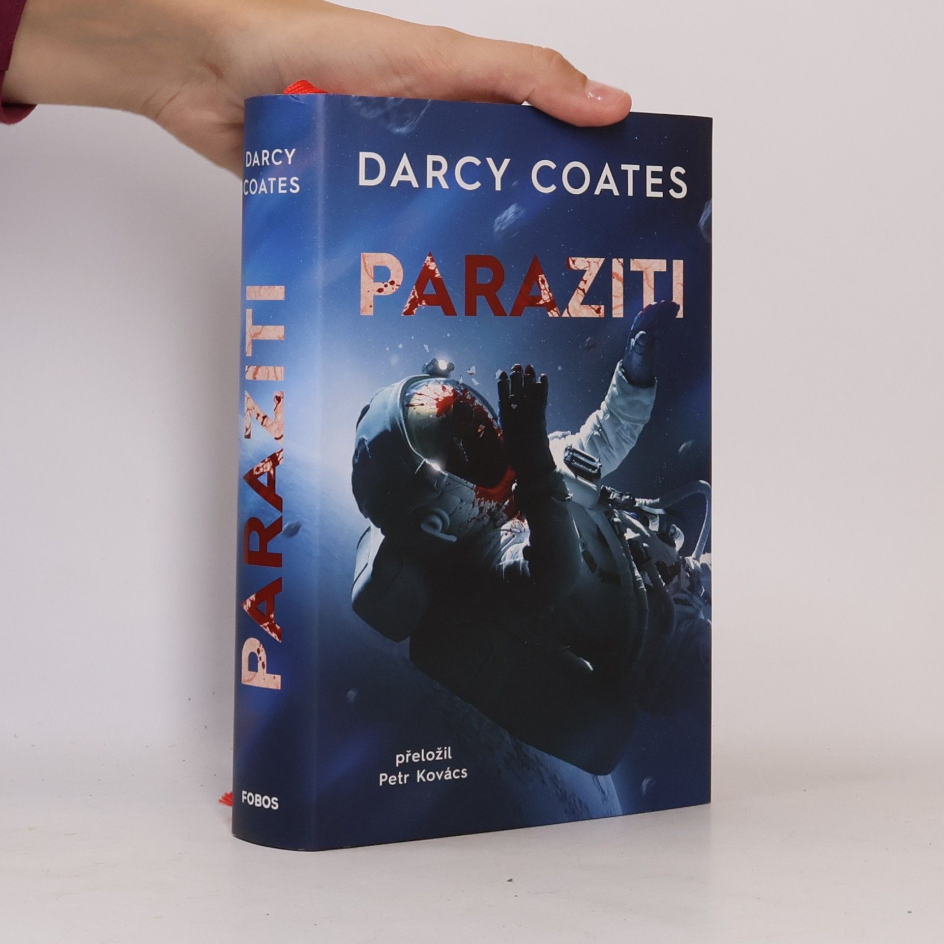 Darcy Coates Paraziti