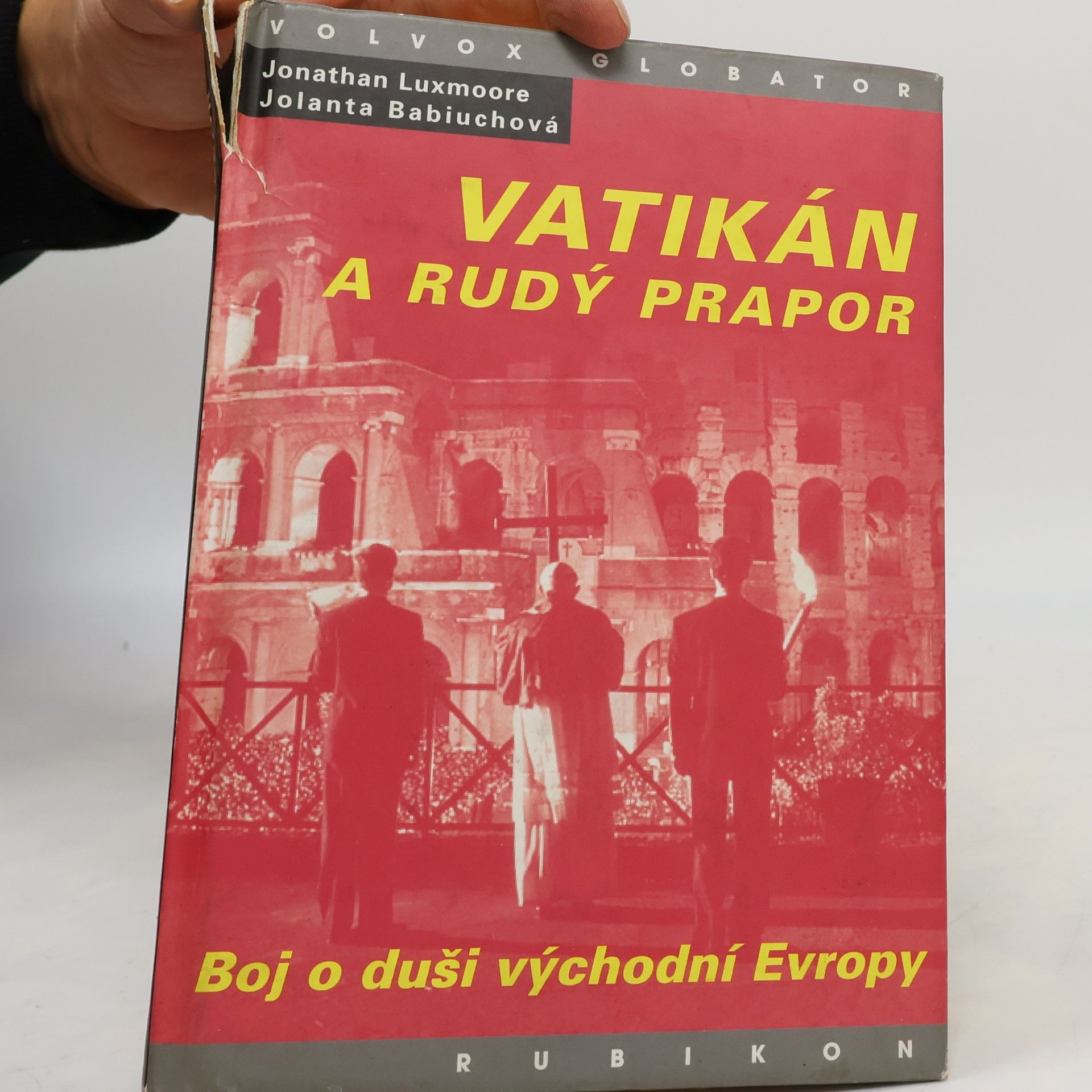 Jonathan Luxmoore Vatikán a rudý prapor