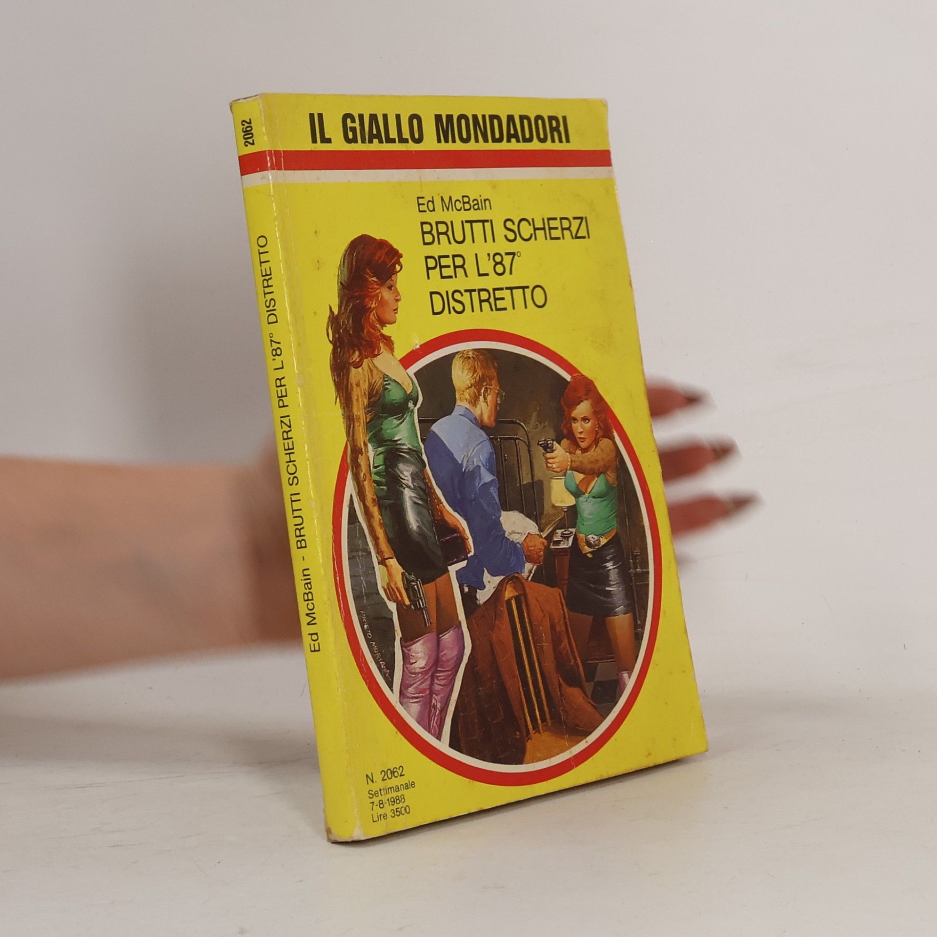 Brutti scherzi per l'87° distretto