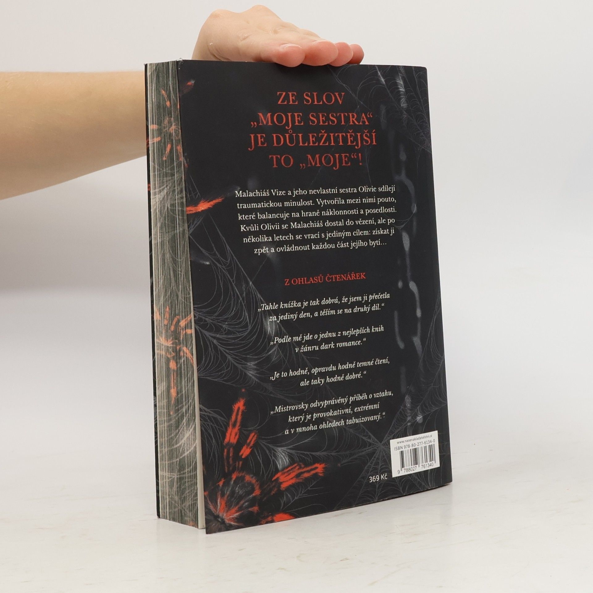 Leigh Rivers Little Stranger Utíkej, holčičko