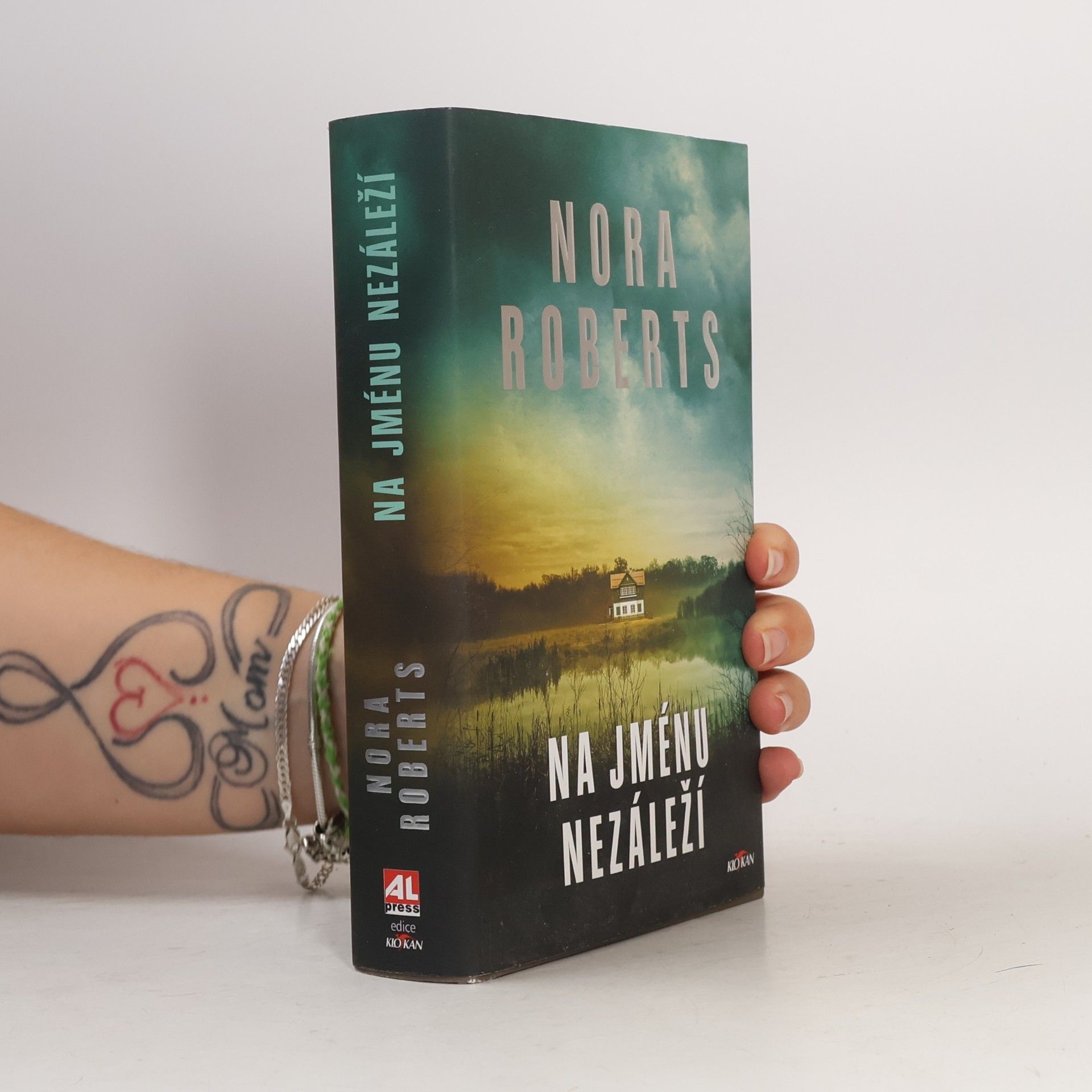 Nora Roberts Na jménu nezáleží