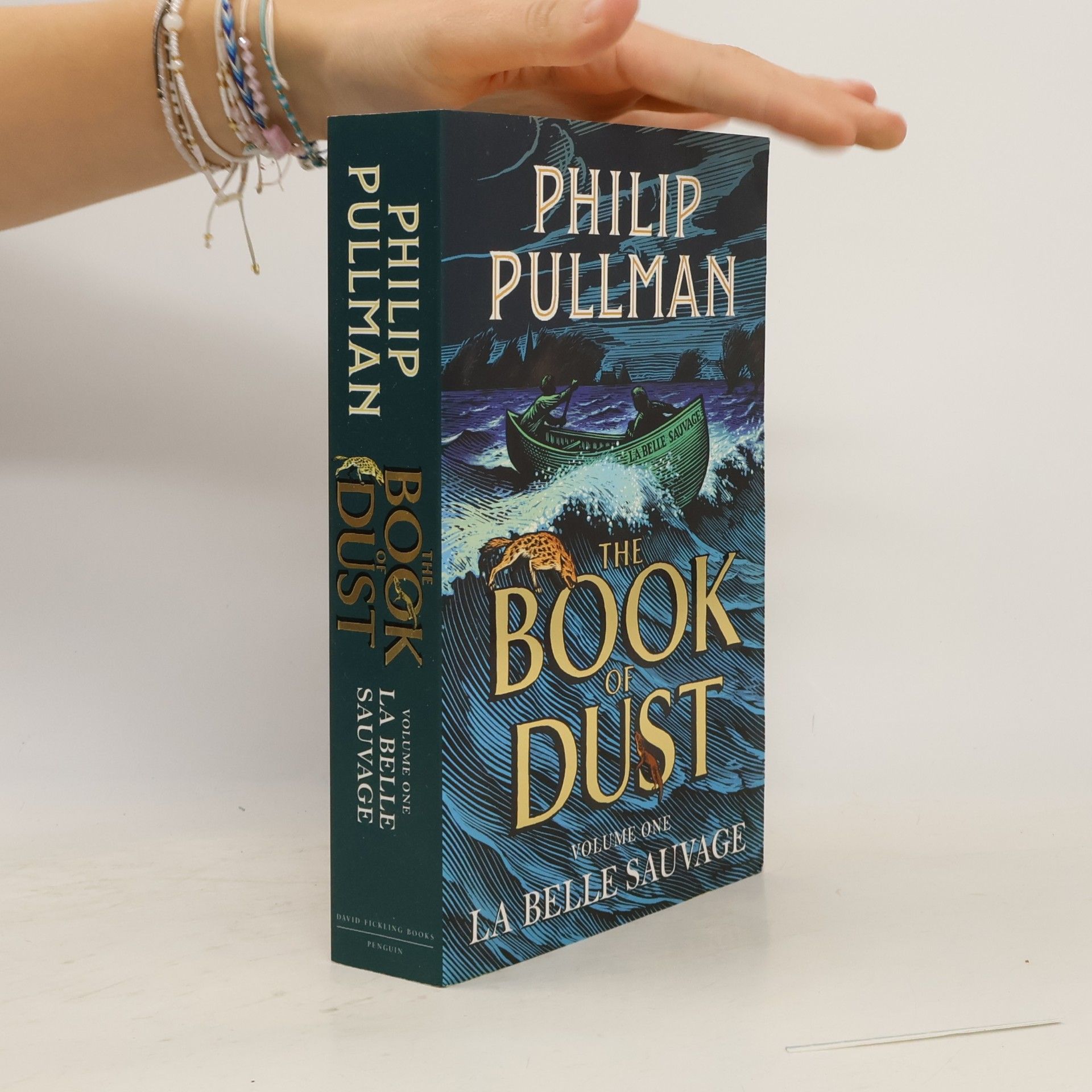 Philip Pullman The book of dust. Volume one, La belle sauvage