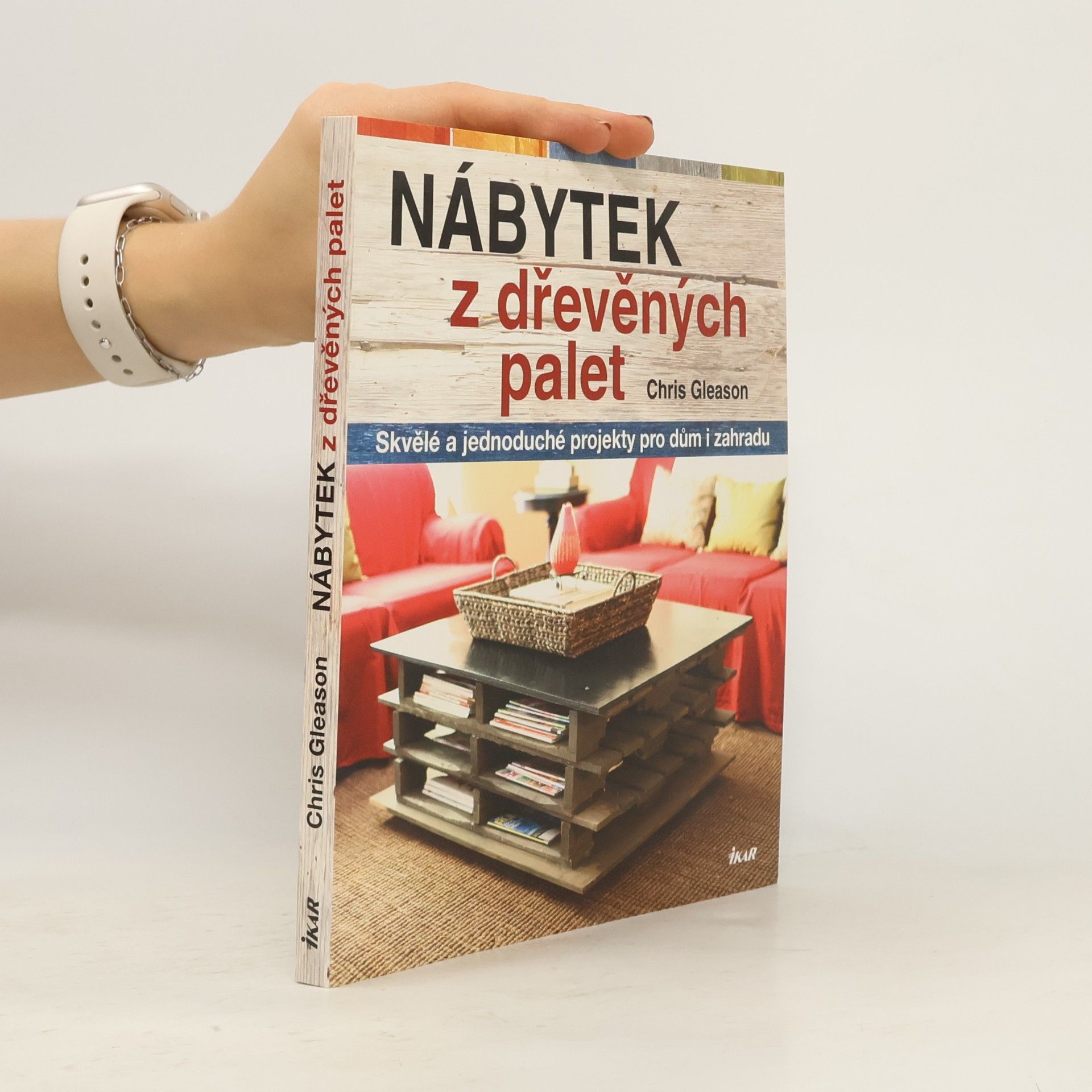Chris Gleason Nábytek z dřevěných palet