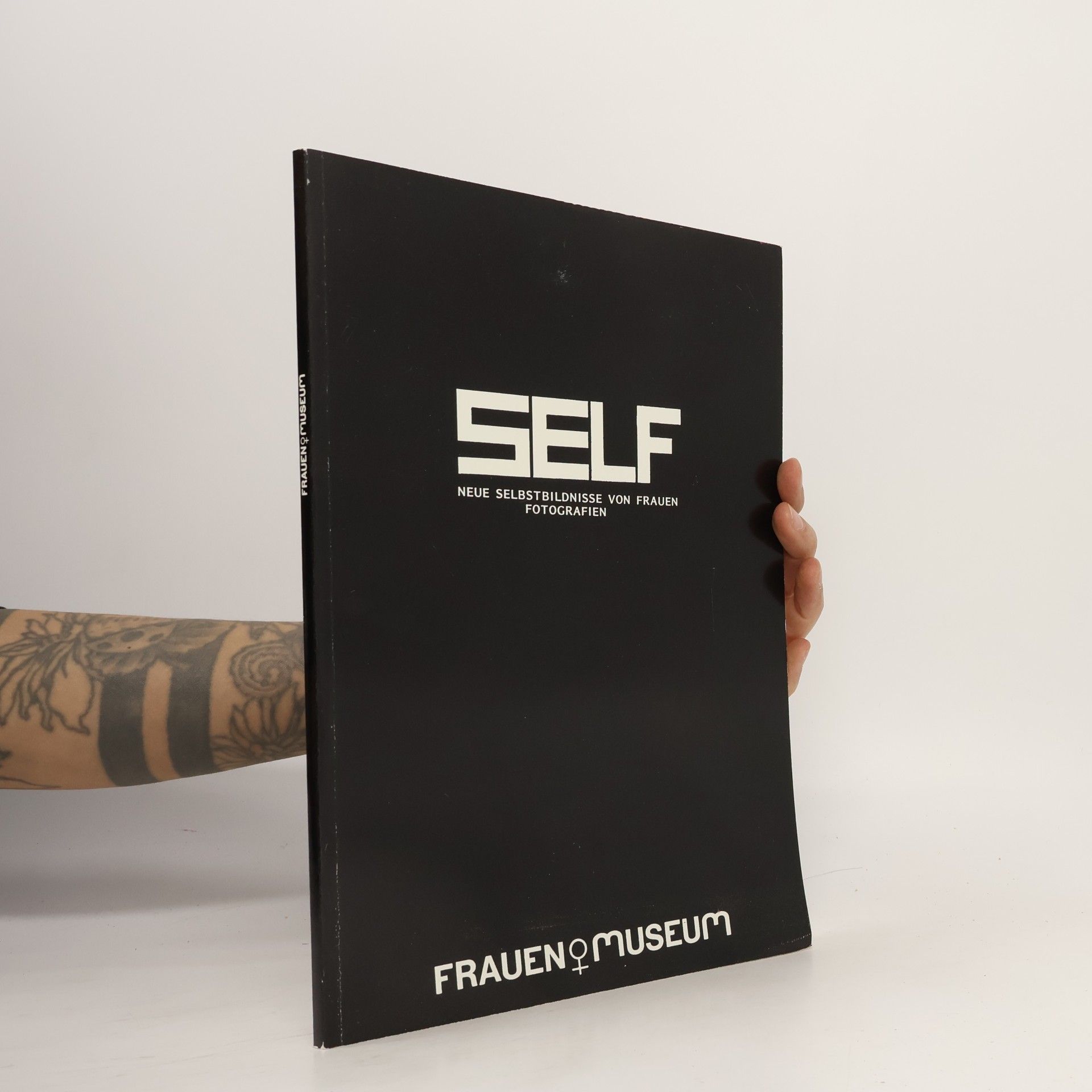 kolektiv Self. Neue Selbstbildnisse von Frauen. Fotografien.