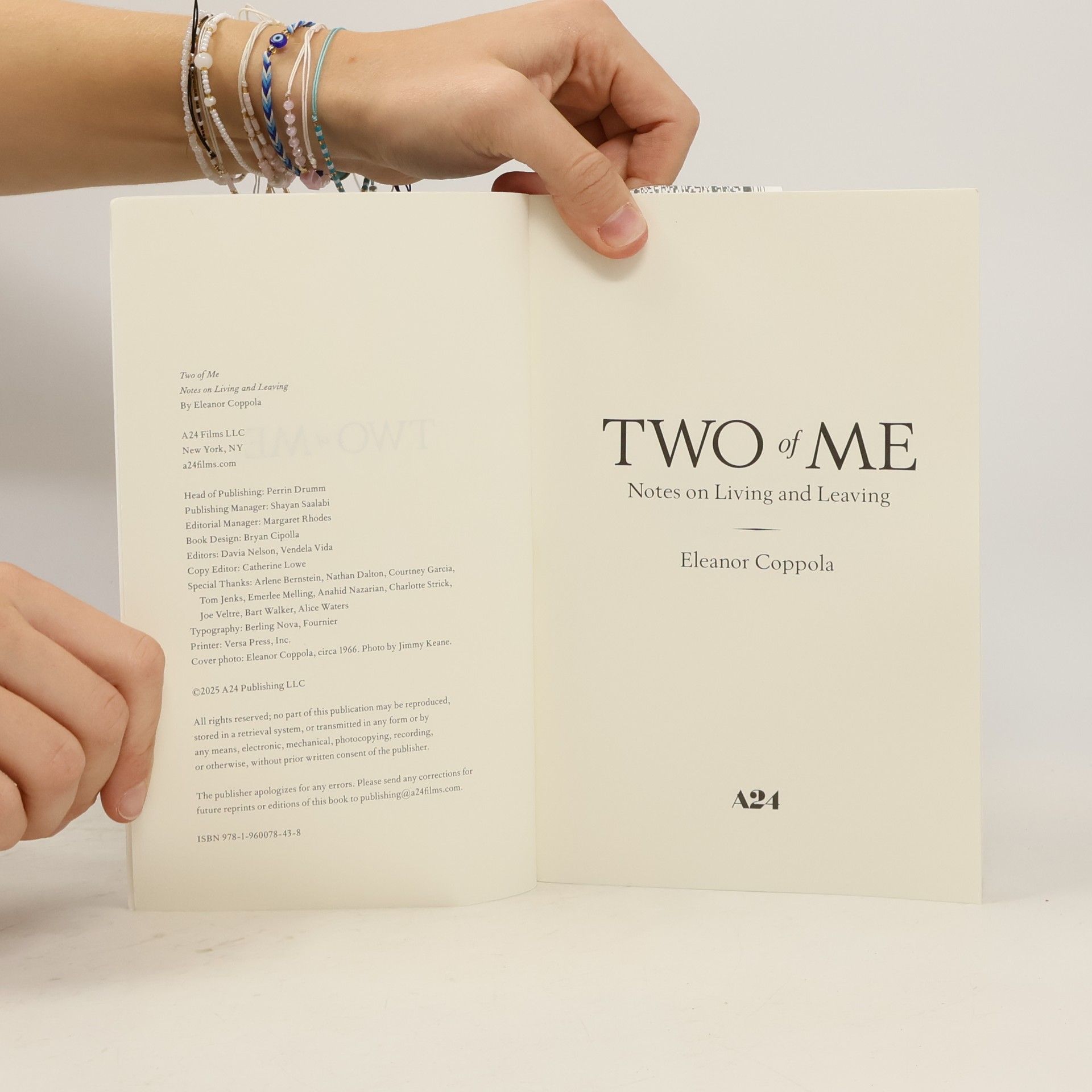 Eleanor Coppolová Two Of Me: Notes Of Living And Leaving
