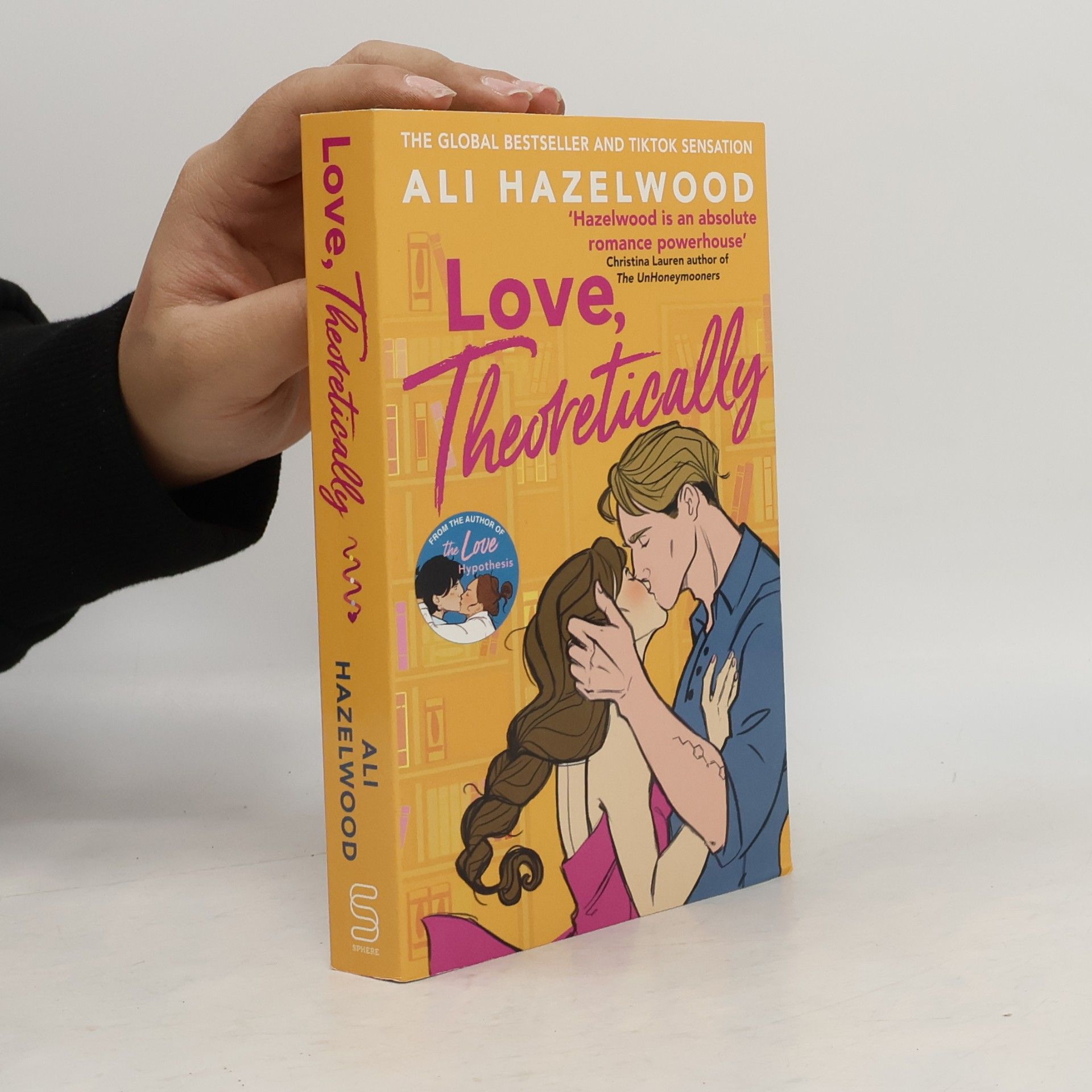 Ali Hazelwood Love, Theoretically