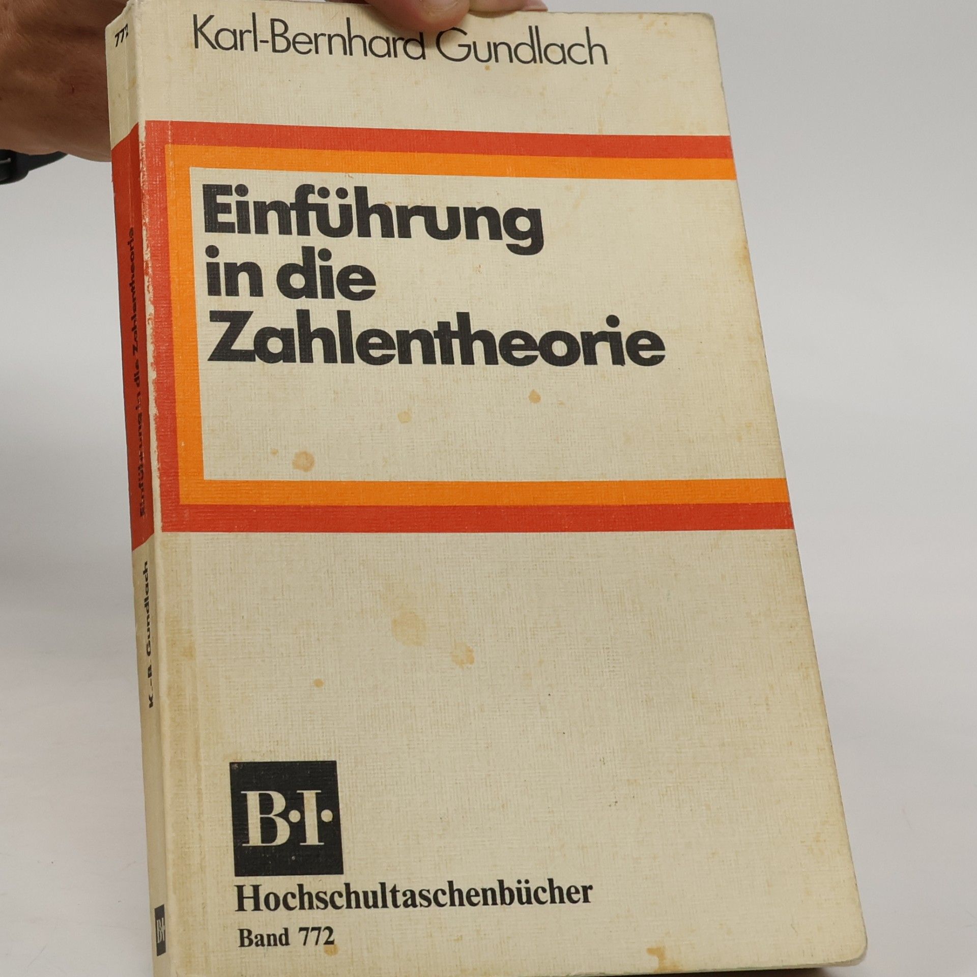 Karl-Bernhard Gundlach Einführung in die Zahlentheorie