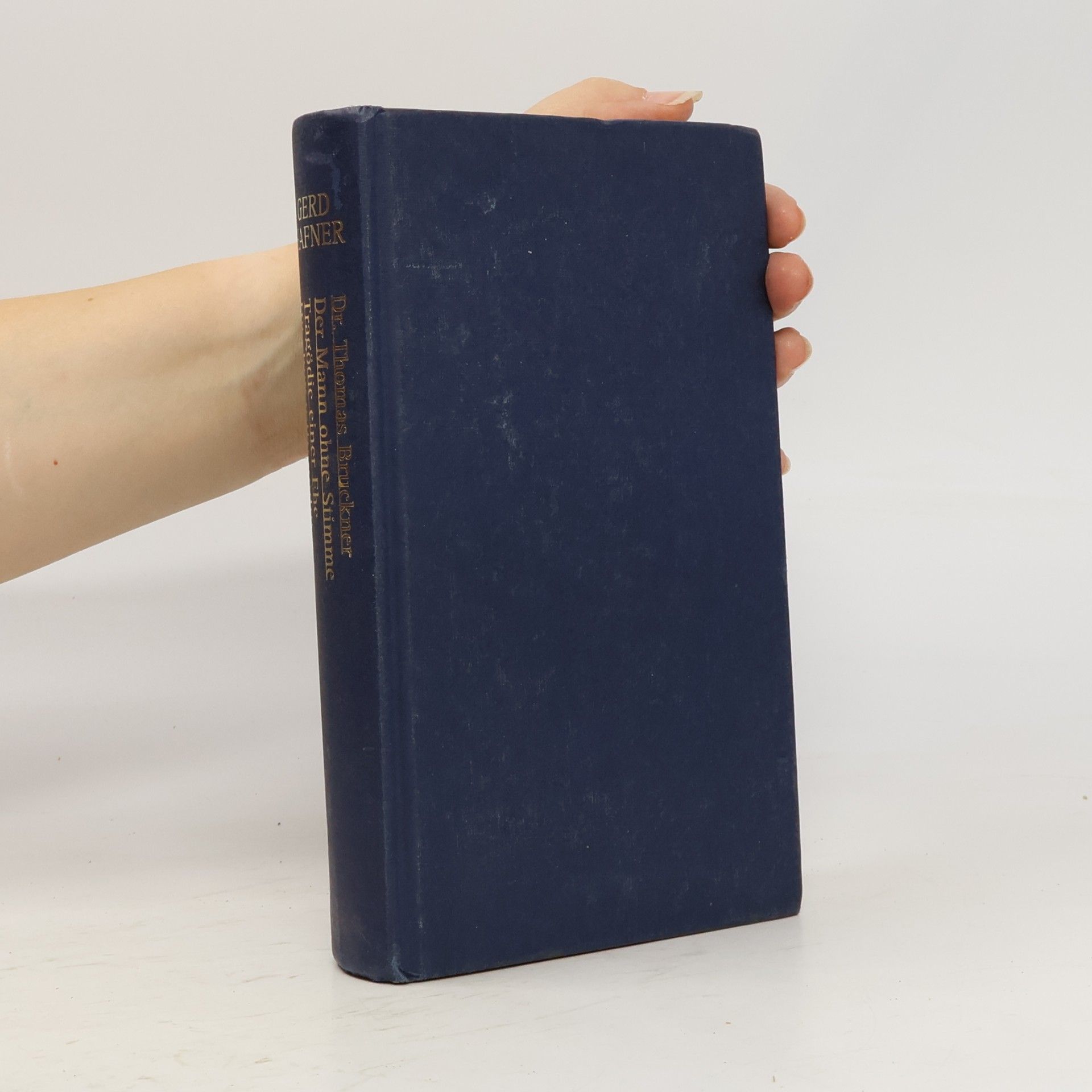 Dr. Thomas Bruckner. Der Mann ohne Stimme, Tragödie einer Ehe, Die Jugendfreundin