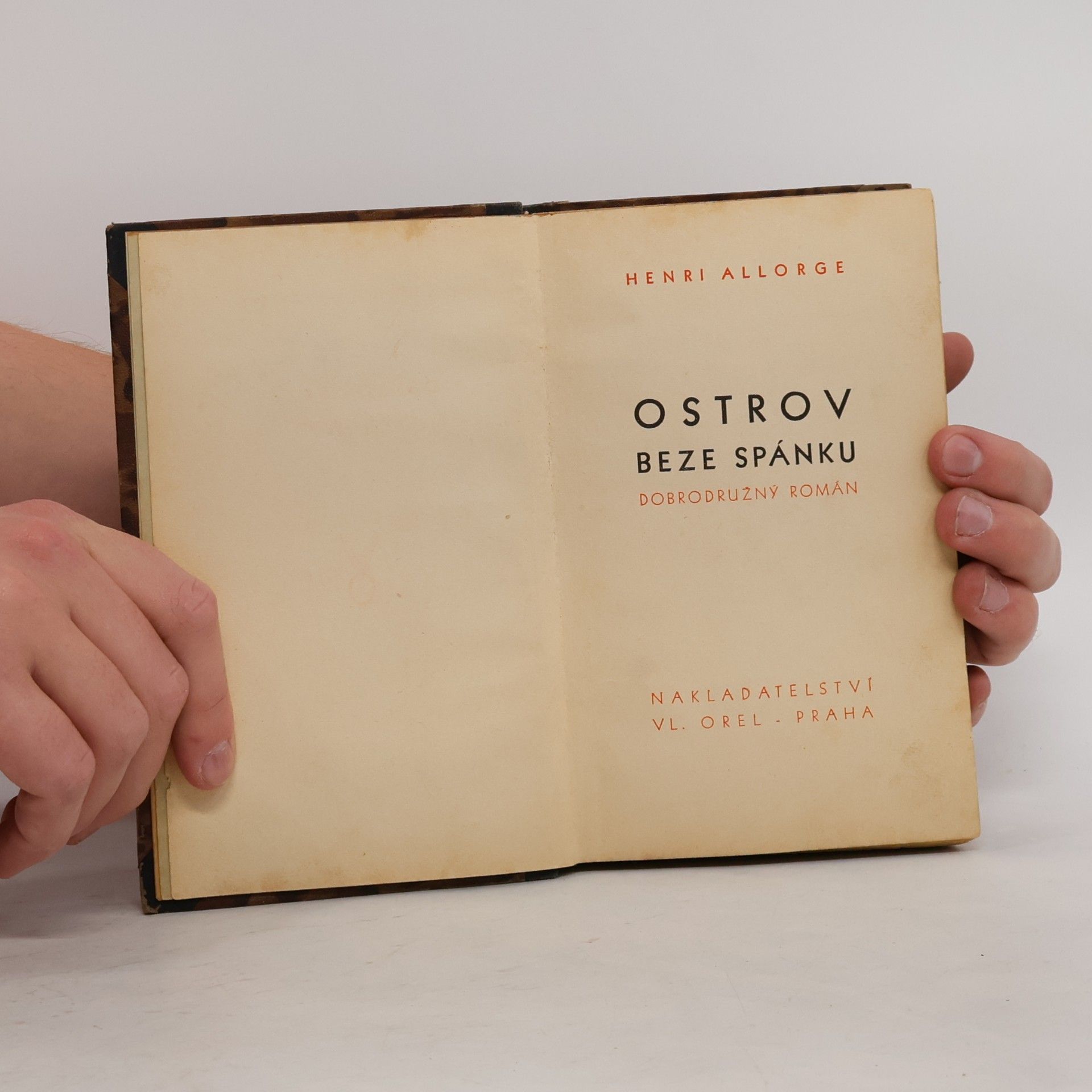 Henri Allorge Ostrov beze spánku