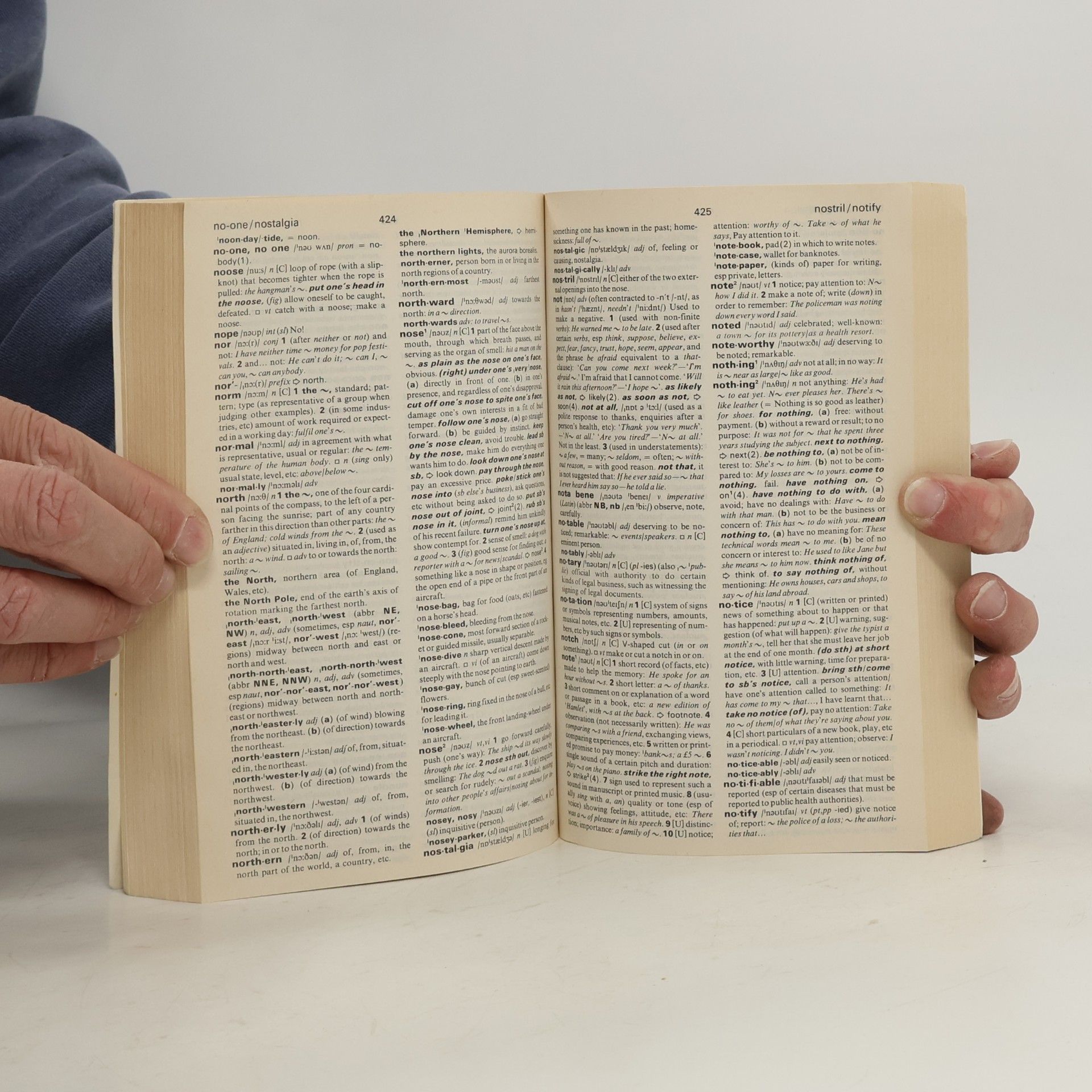 A. S. Honbi Oxford student's dictionary of current English