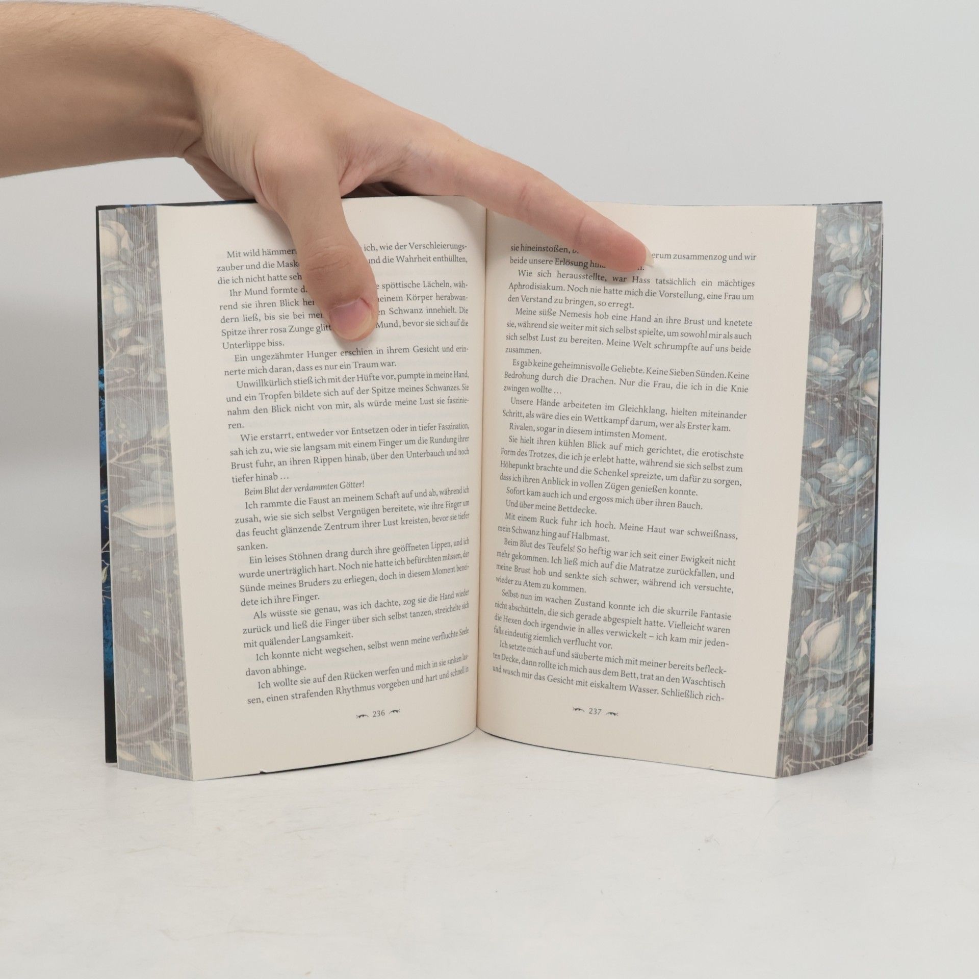 Kerri Maniscalco Throne of Secrets. Verraten
