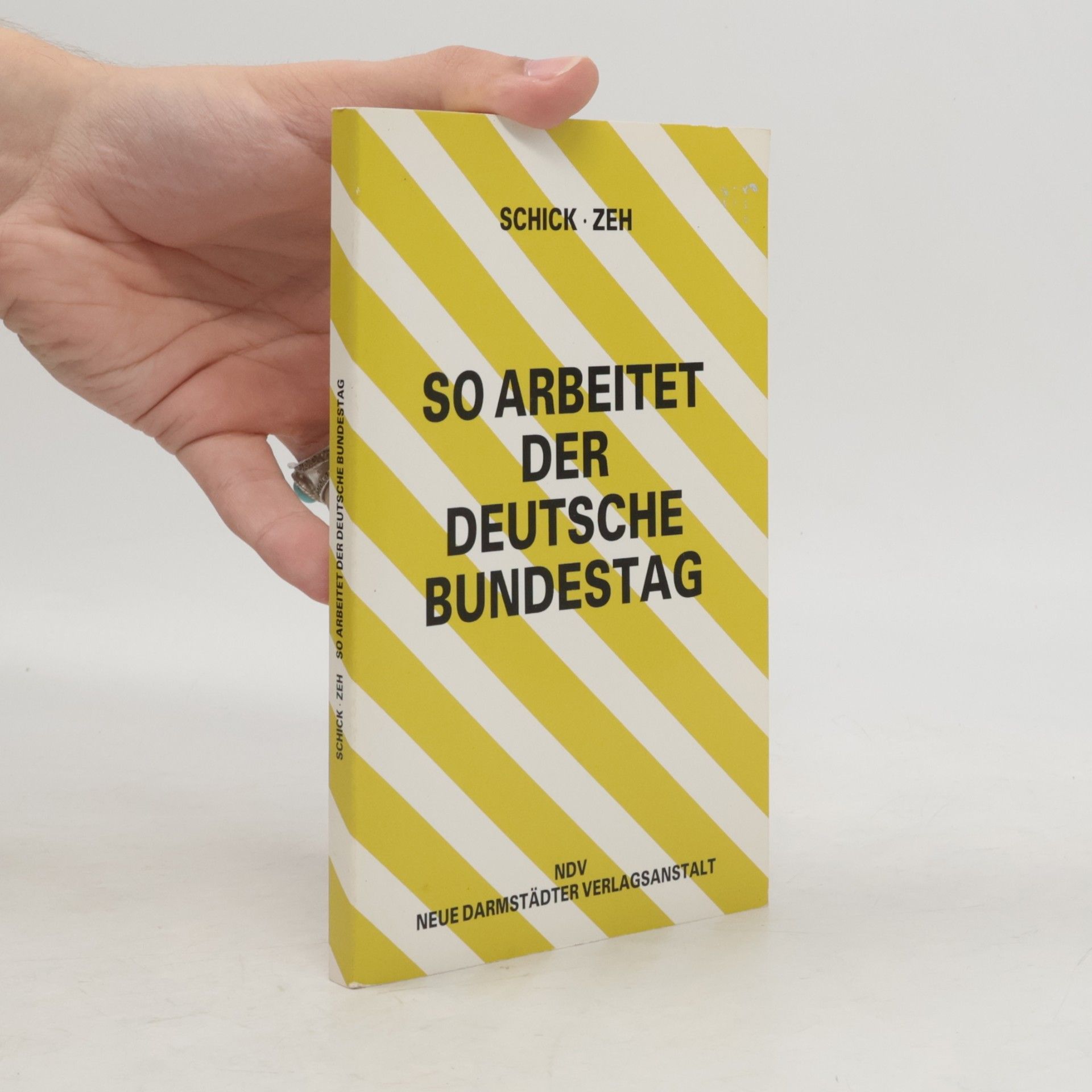 Susanne Linn So arbeitet der Deutsche Bundestag