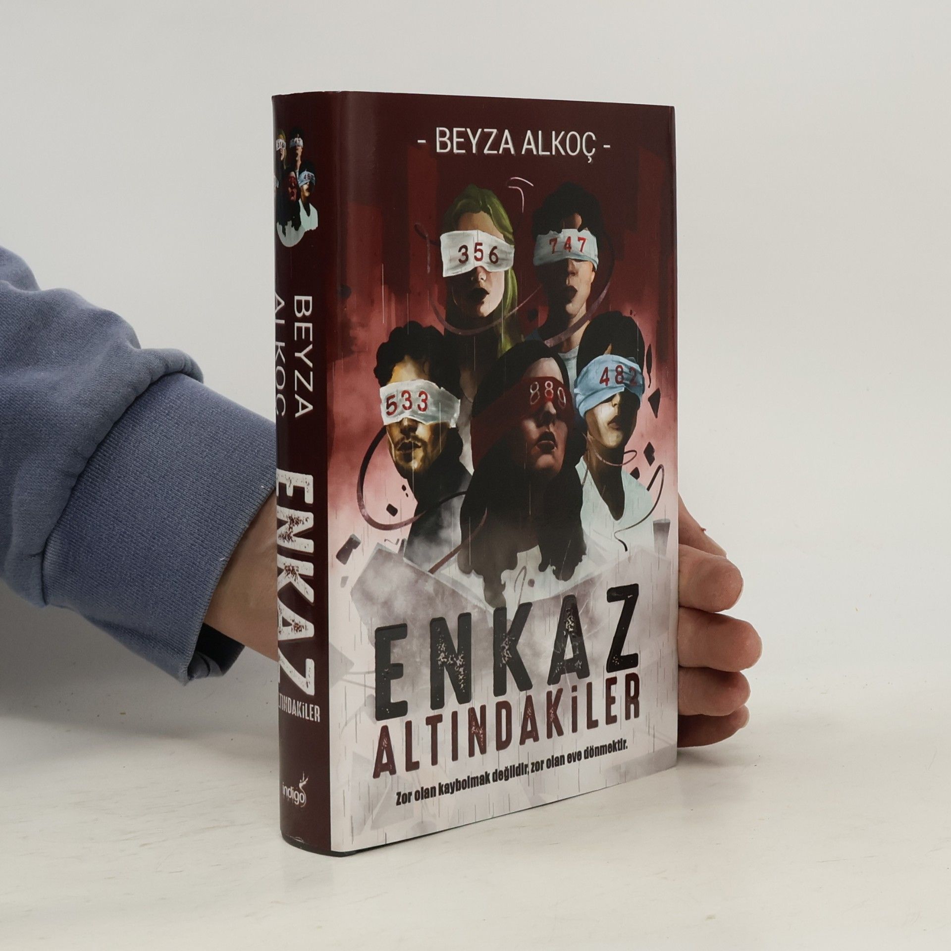 Beyza Alkoc Enkaz Altındakiler Ciltli
