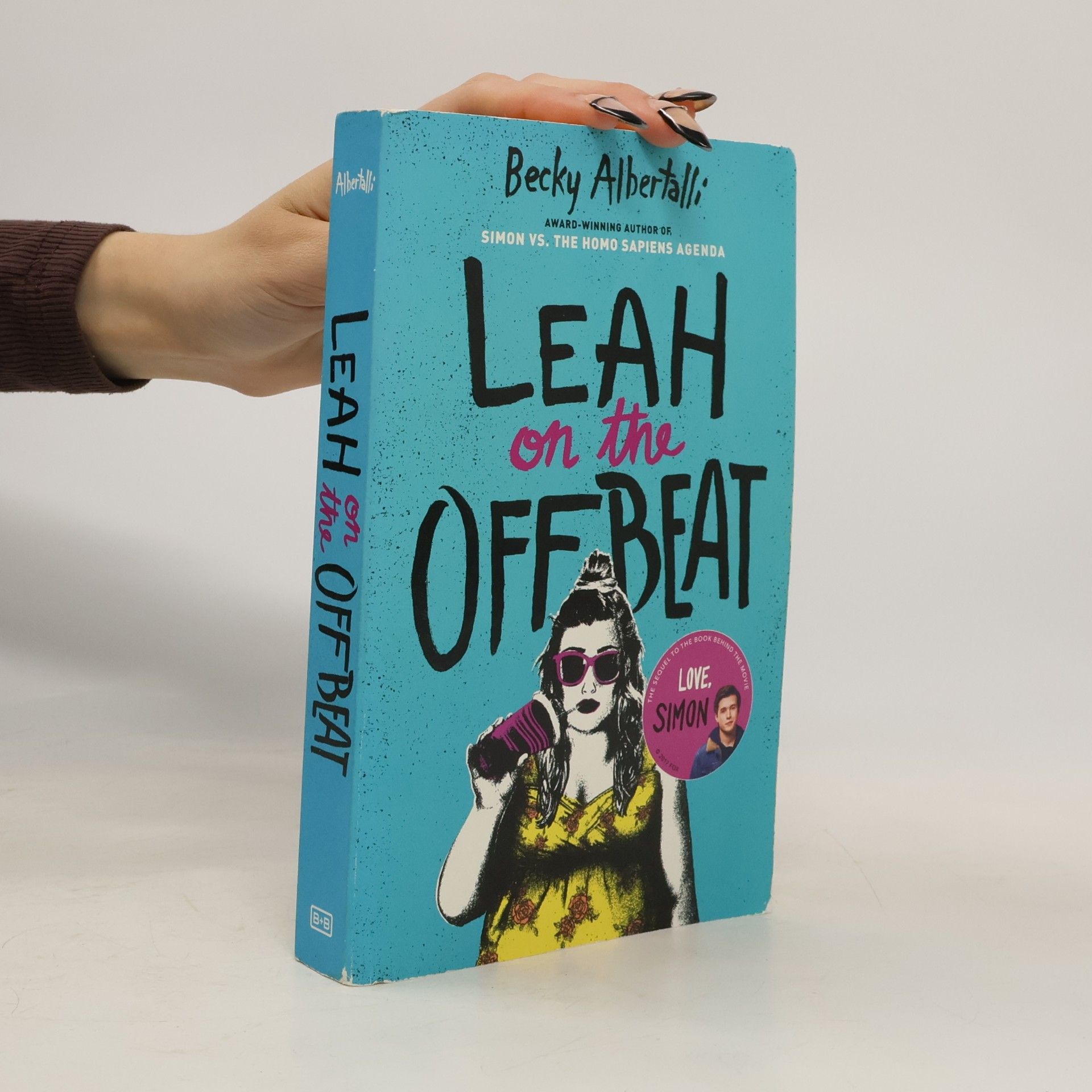 Becky Albertalli Leah on the Offbeat