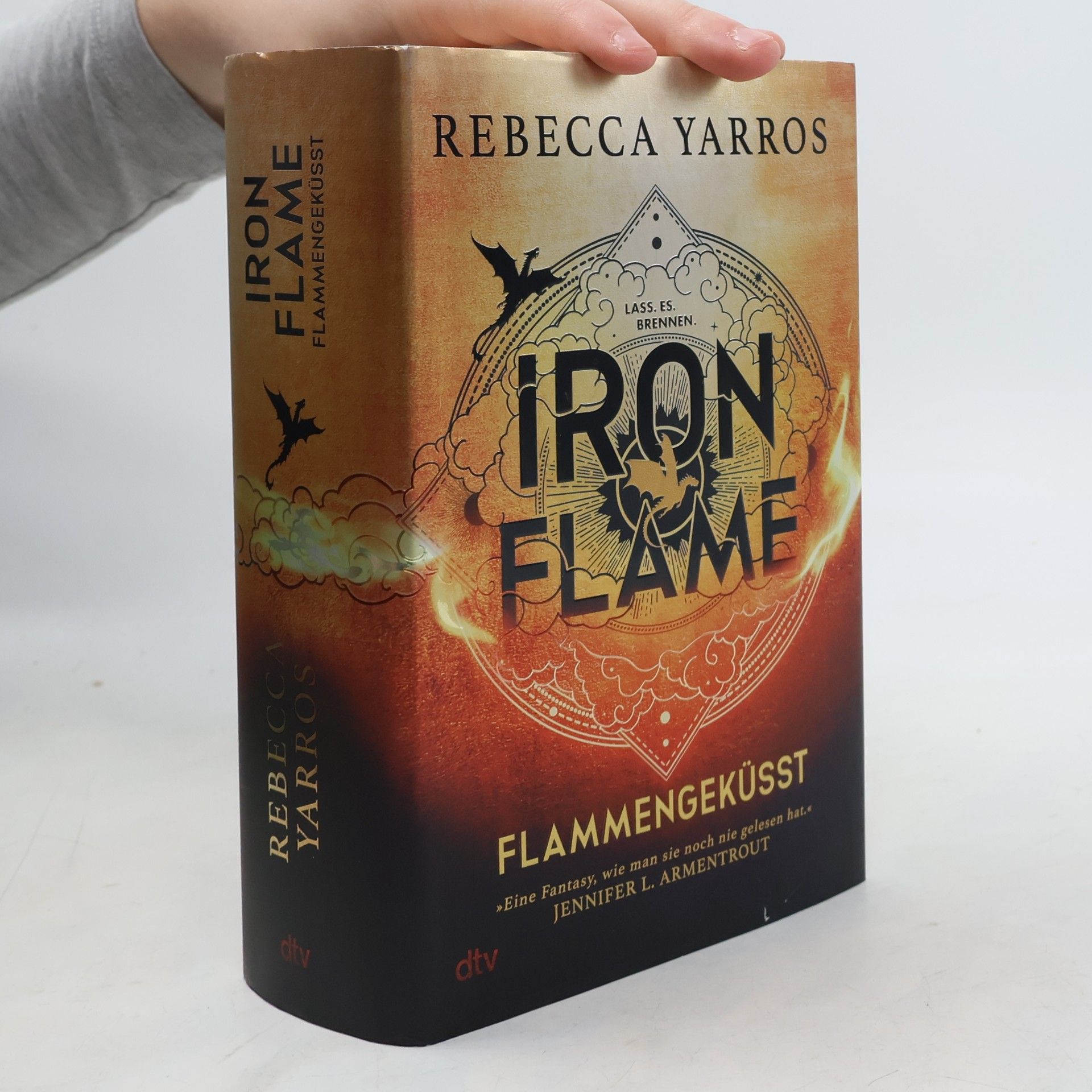 Rebecca Yarros Iron Flame