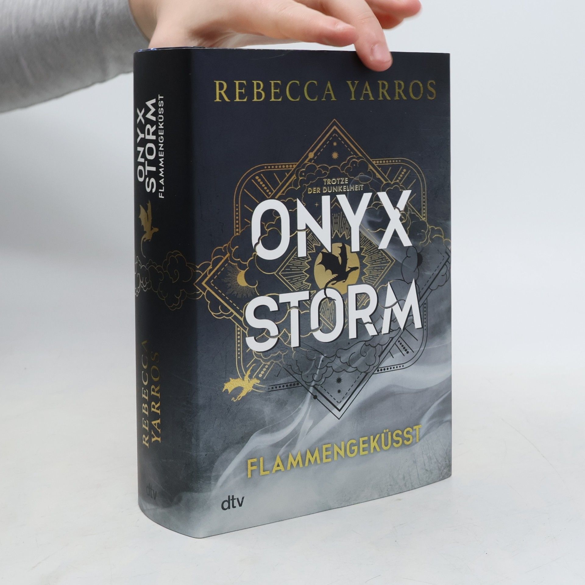 Rebecca Yarros Onyx Storm. Flammengeküsst