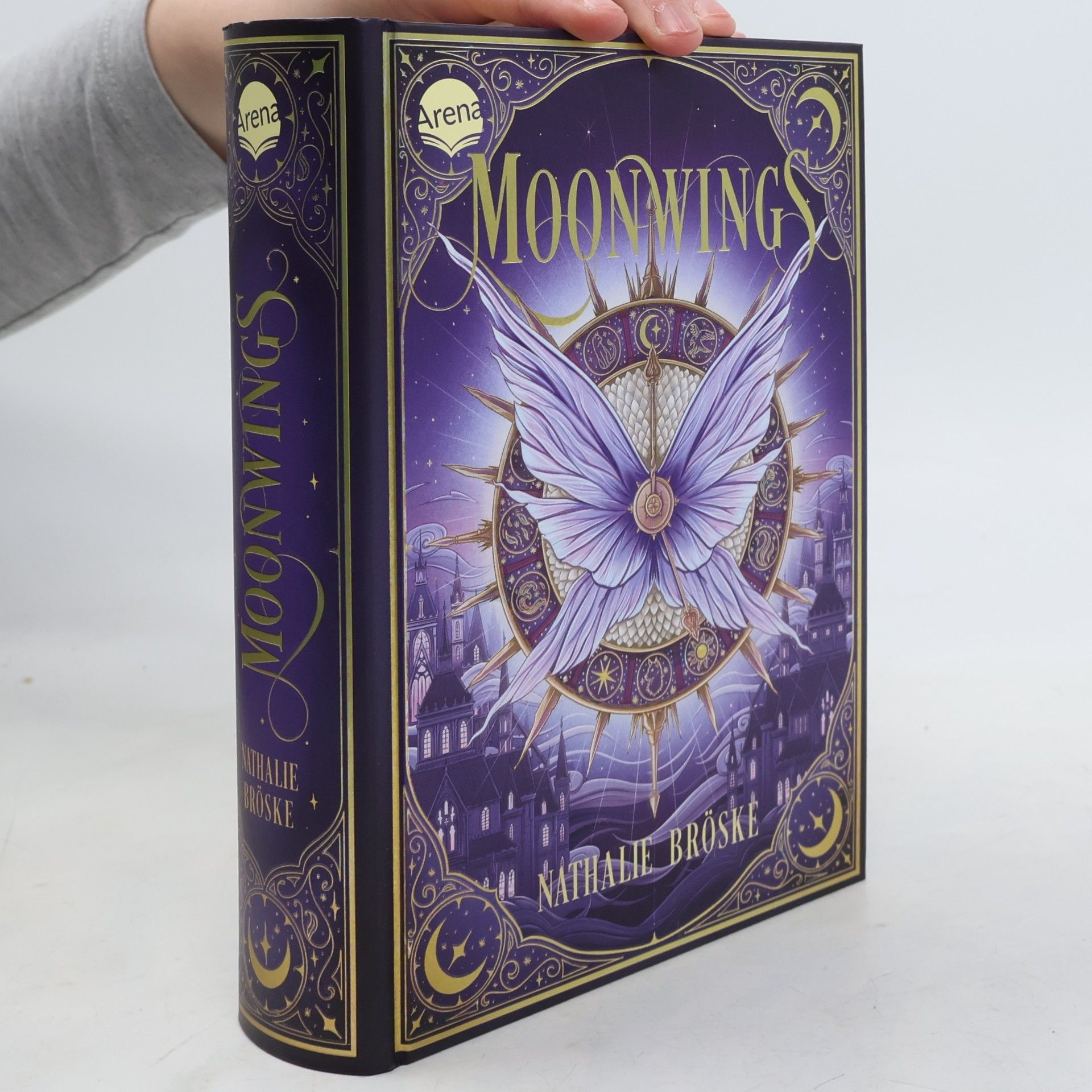 Little Alfard Moonwings