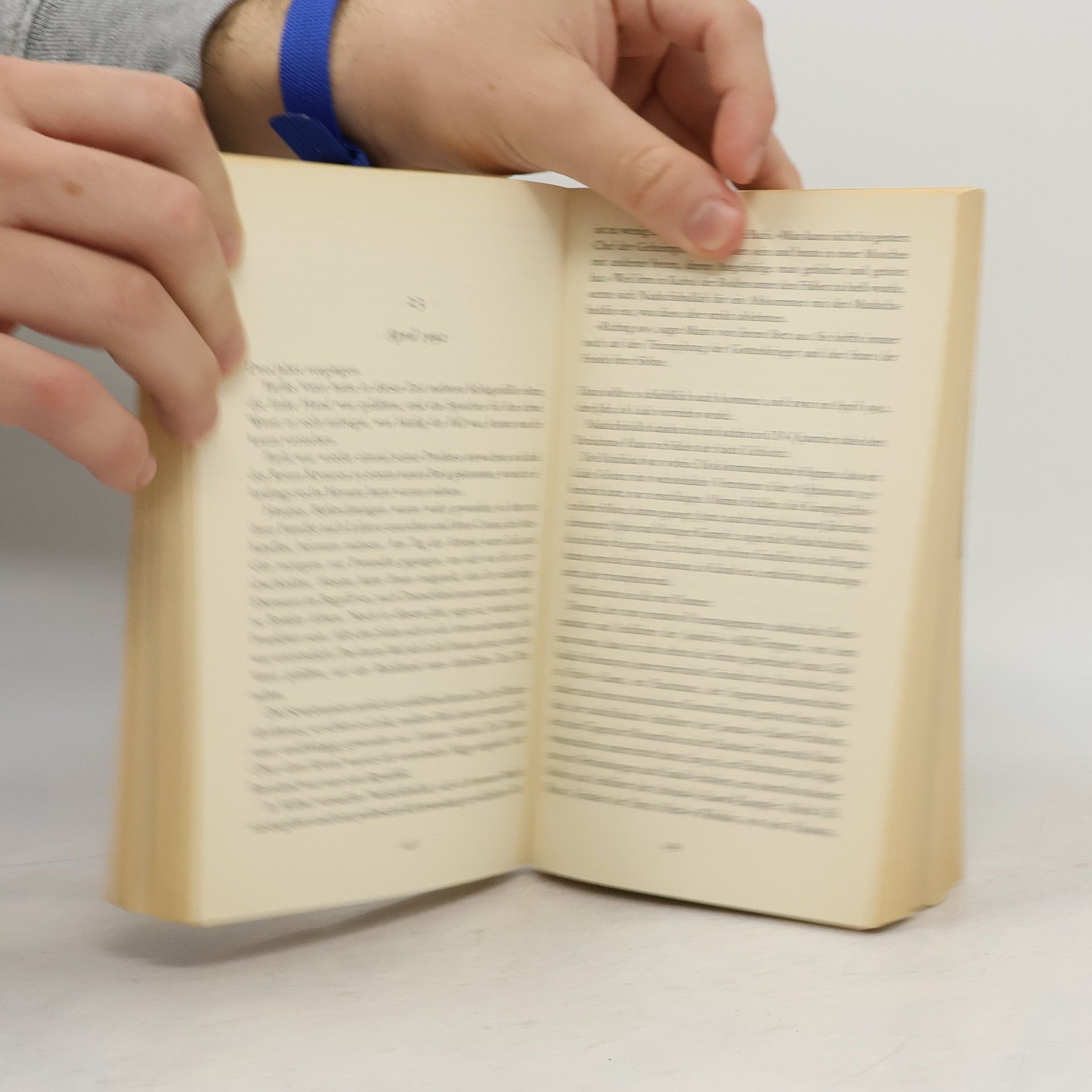 Khaled Hosseini Tausend strahlende Sonnen : Roman