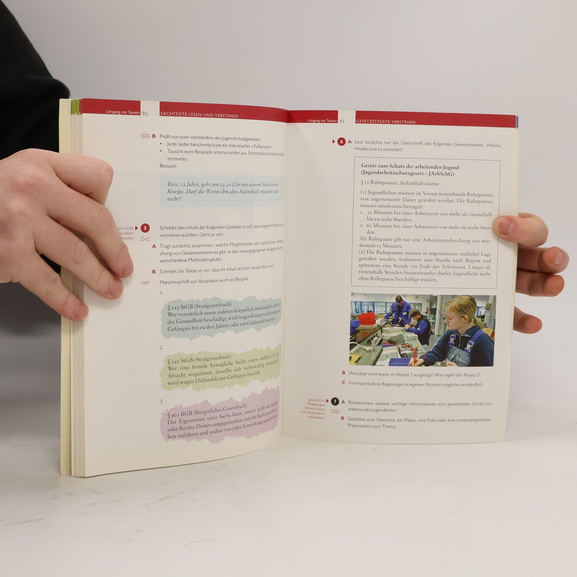 Autorenkollektiv Deutsch 8. Sprache-Kommunikation-Medien