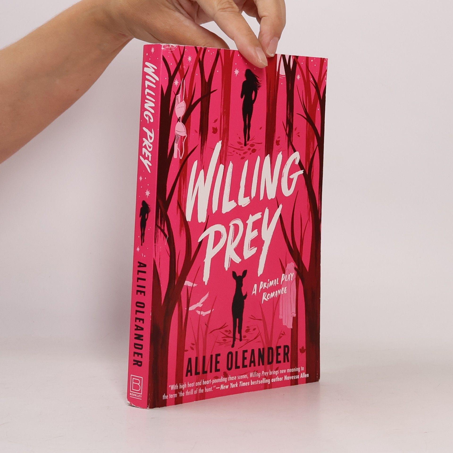 Allie Oleander Willing Prey (Feral Love, 1)